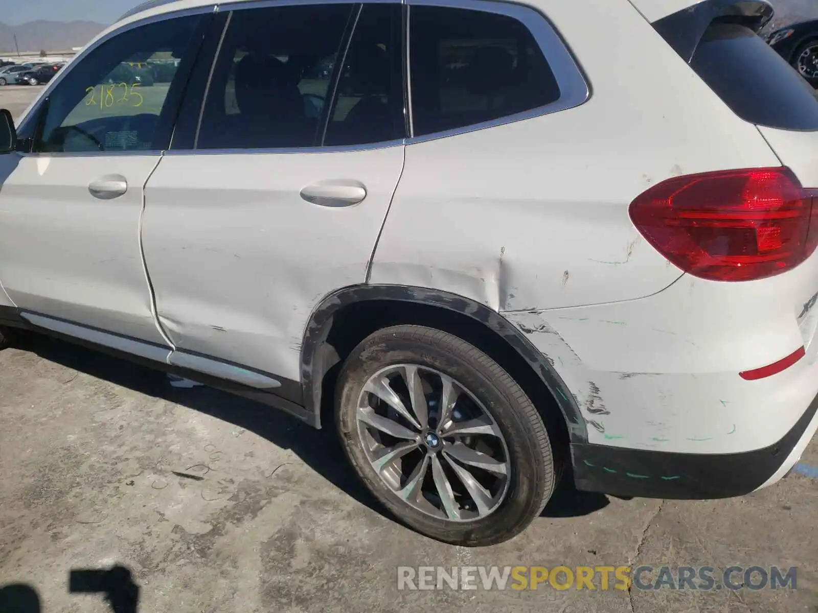 9 Photograph of a damaged car 5UXTR7C54KLR47612 BMW X3 2019