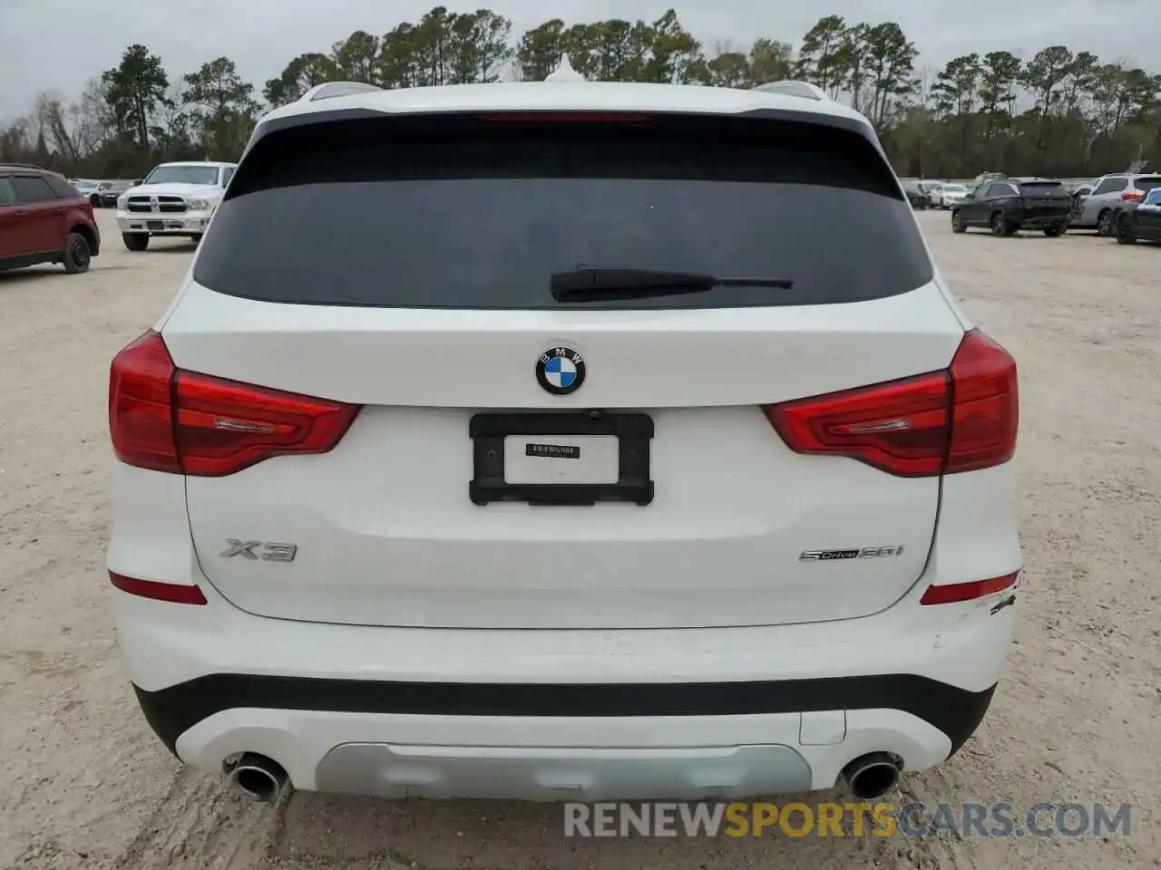 6 Photograph of a damaged car 5UXTR7C54KLR48680 BMW X3 2019