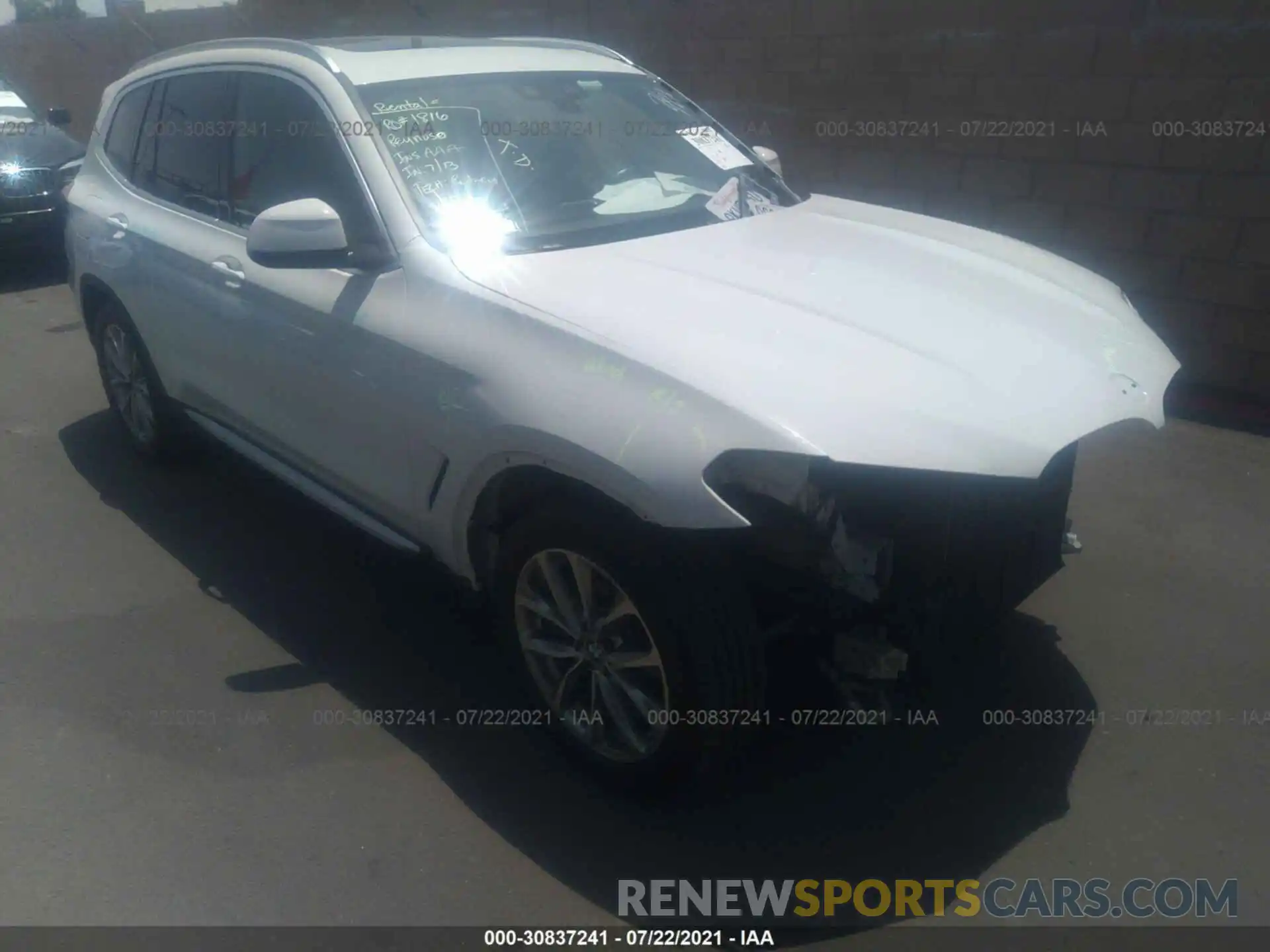 1 Photograph of a damaged car 5UXTR7C54KLR50137 BMW X3 2019