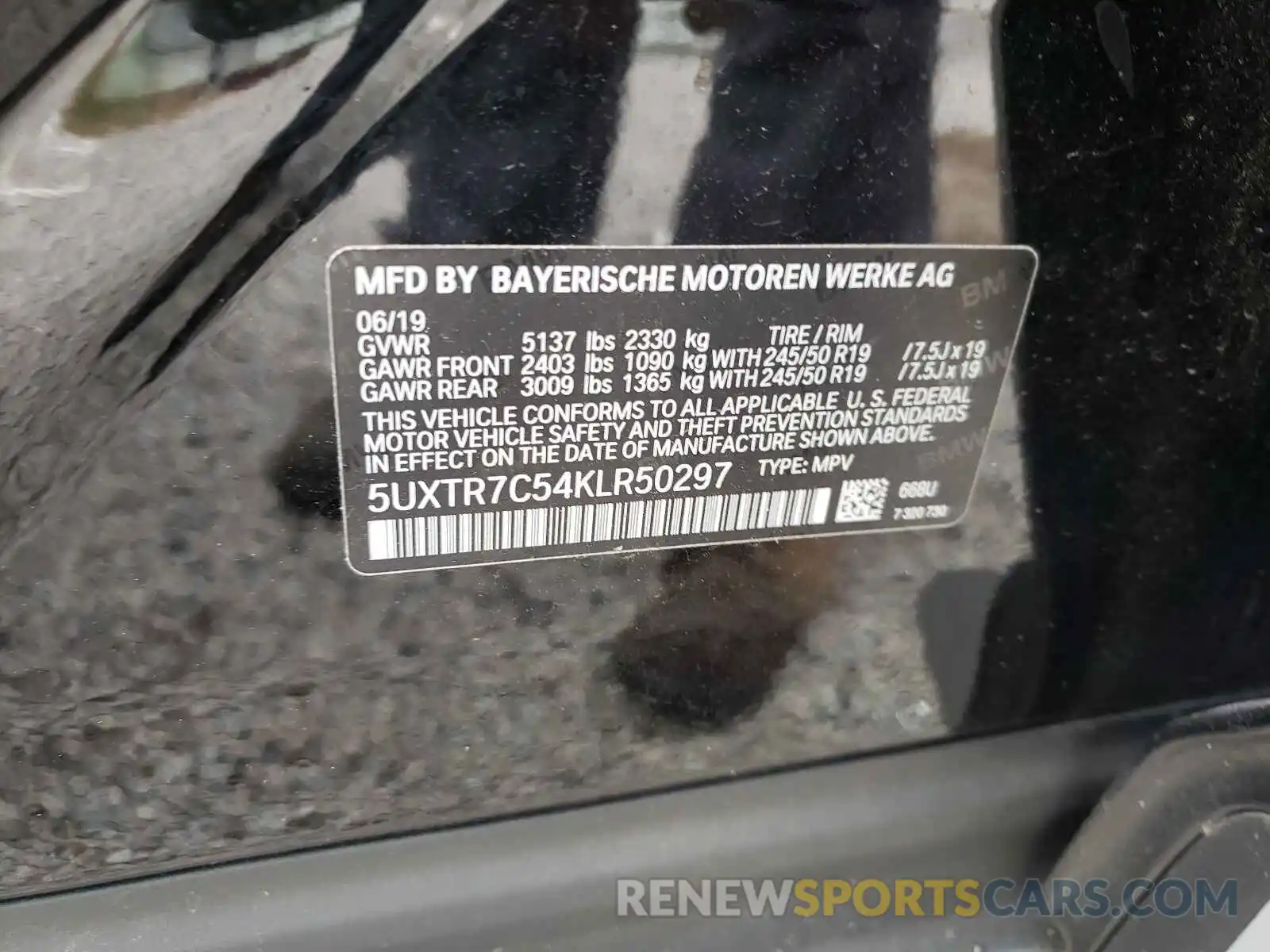 10 Photograph of a damaged car 5UXTR7C54KLR50297 BMW X3 2019