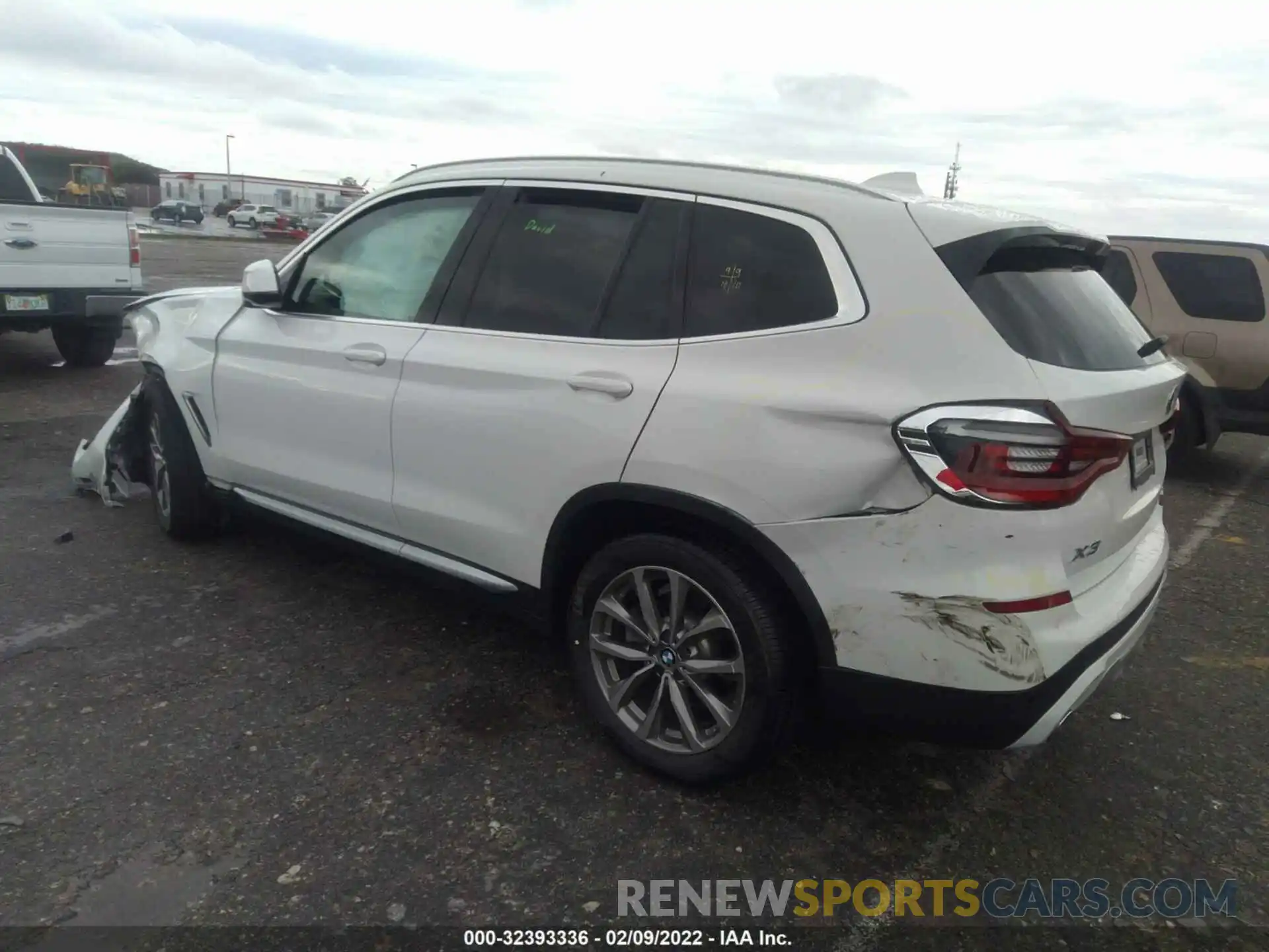 3 Photograph of a damaged car 5UXTR7C54KLR52938 BMW X3 2019