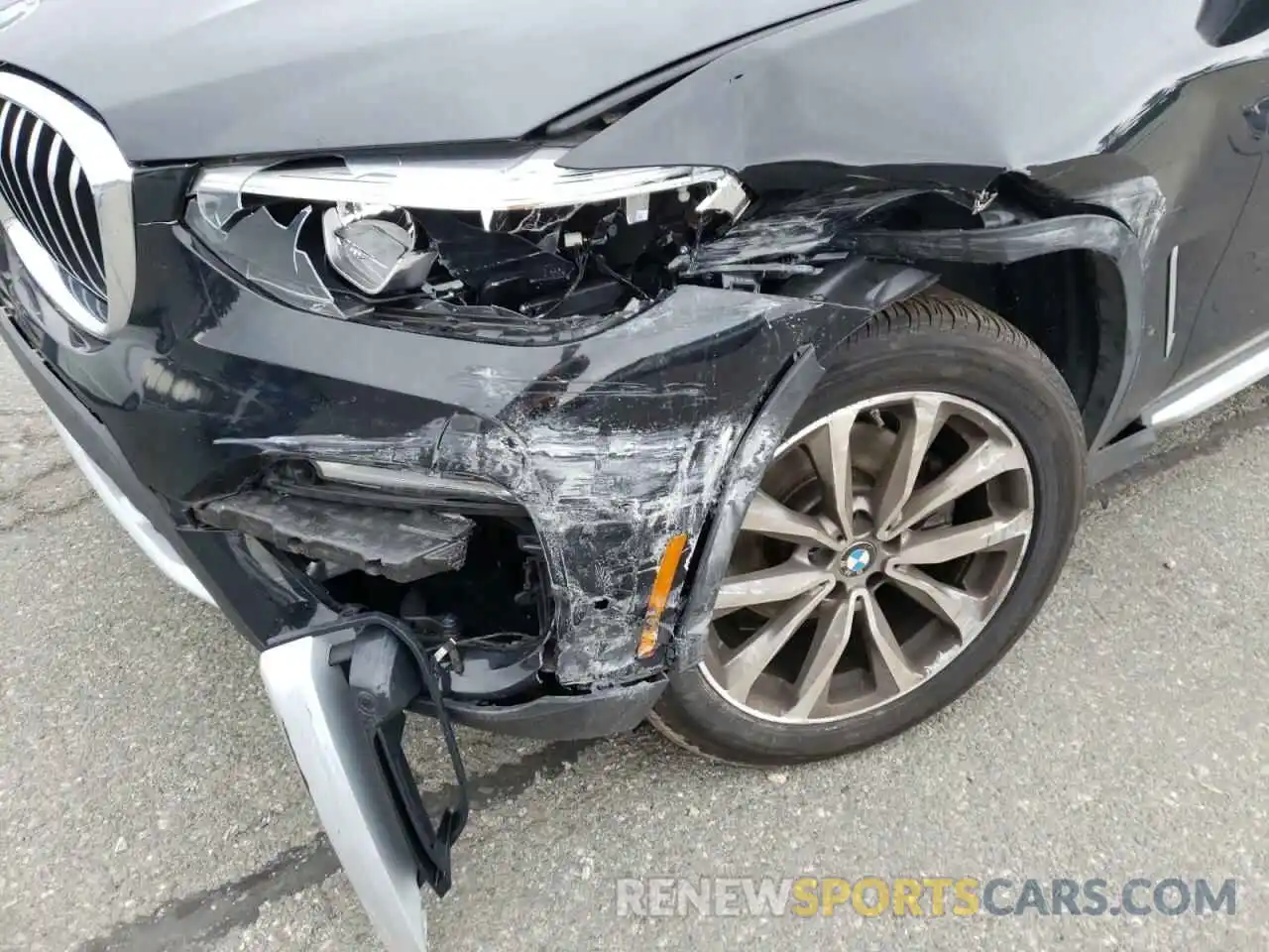 9 Photograph of a damaged car 5UXTR7C54KLR53460 BMW X3 2019