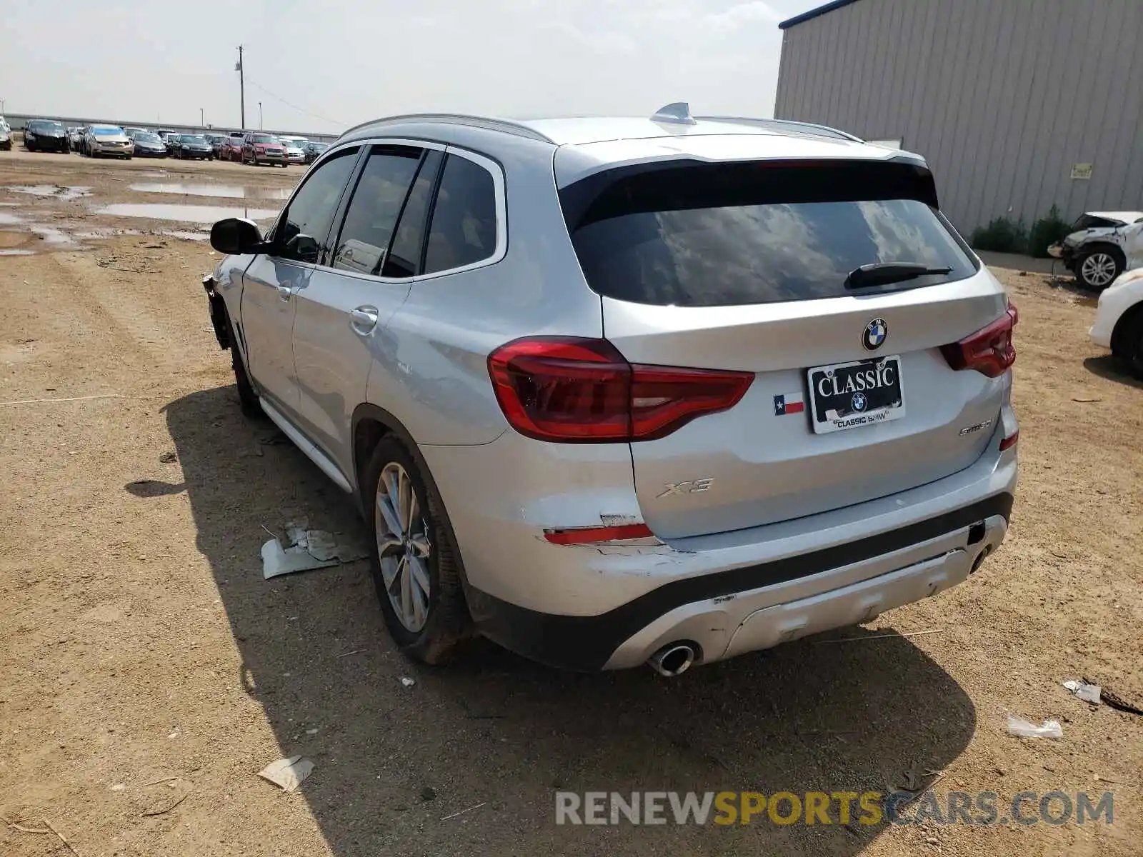 3 Photograph of a damaged car 5UXTR7C55KLE93535 BMW X3 2019