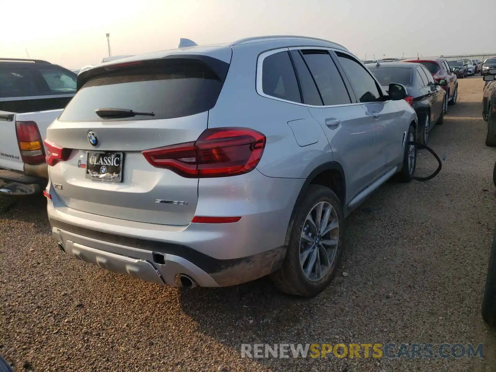 4 Фотография поврежденного автомобиля 5UXTR7C55KLE93535 BMW X3 2019