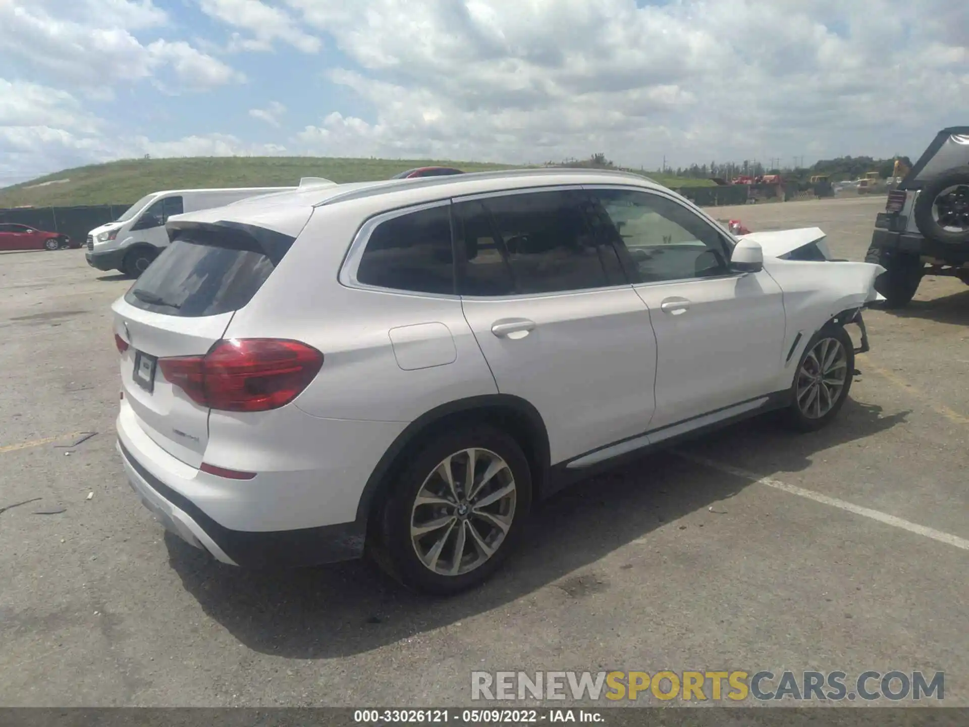 4 Фотография поврежденного автомобиля 5UXTR7C55KLF23701 BMW X3 2019