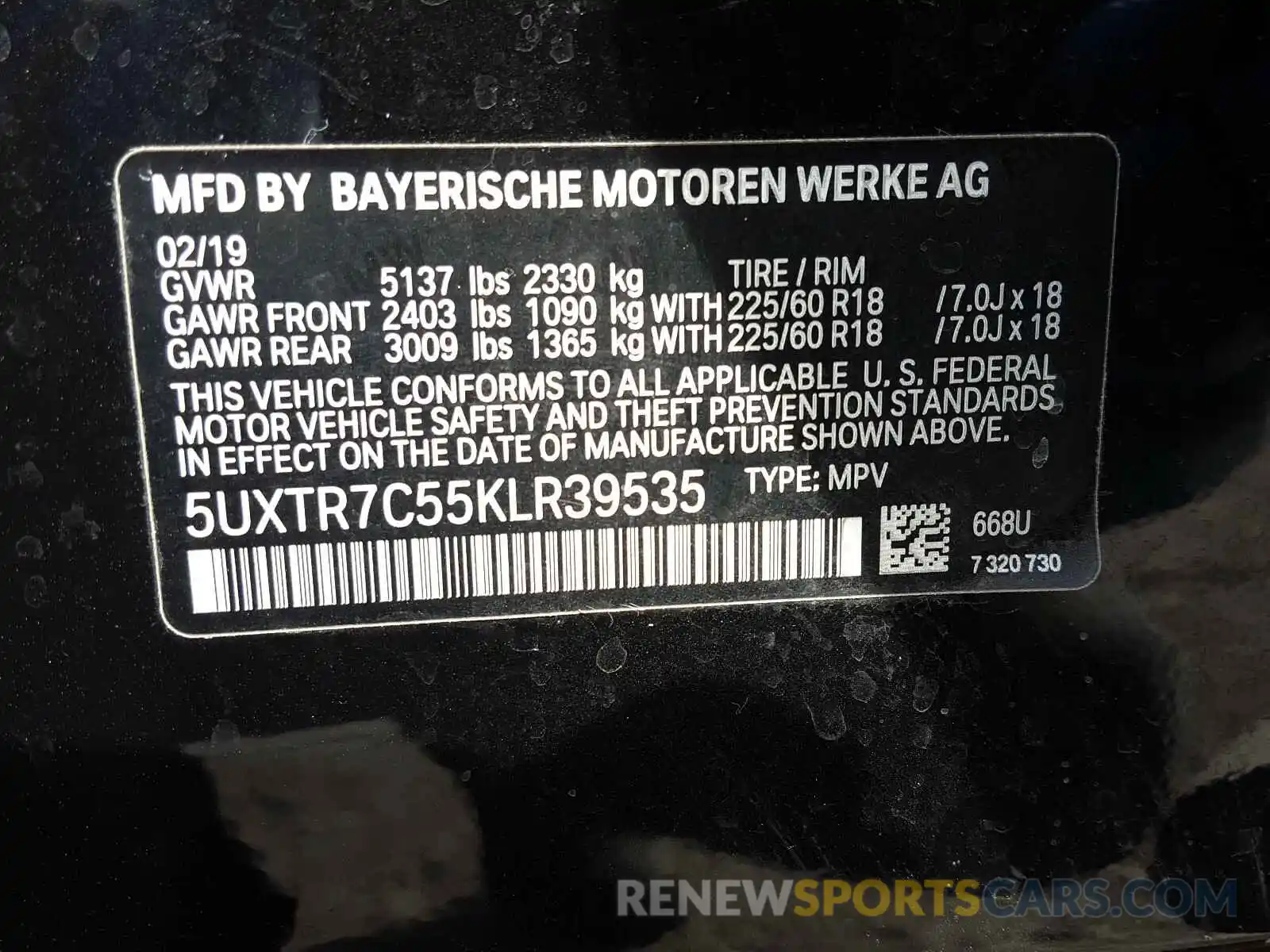 10 Photograph of a damaged car 5UXTR7C55KLR39535 BMW X3 2019