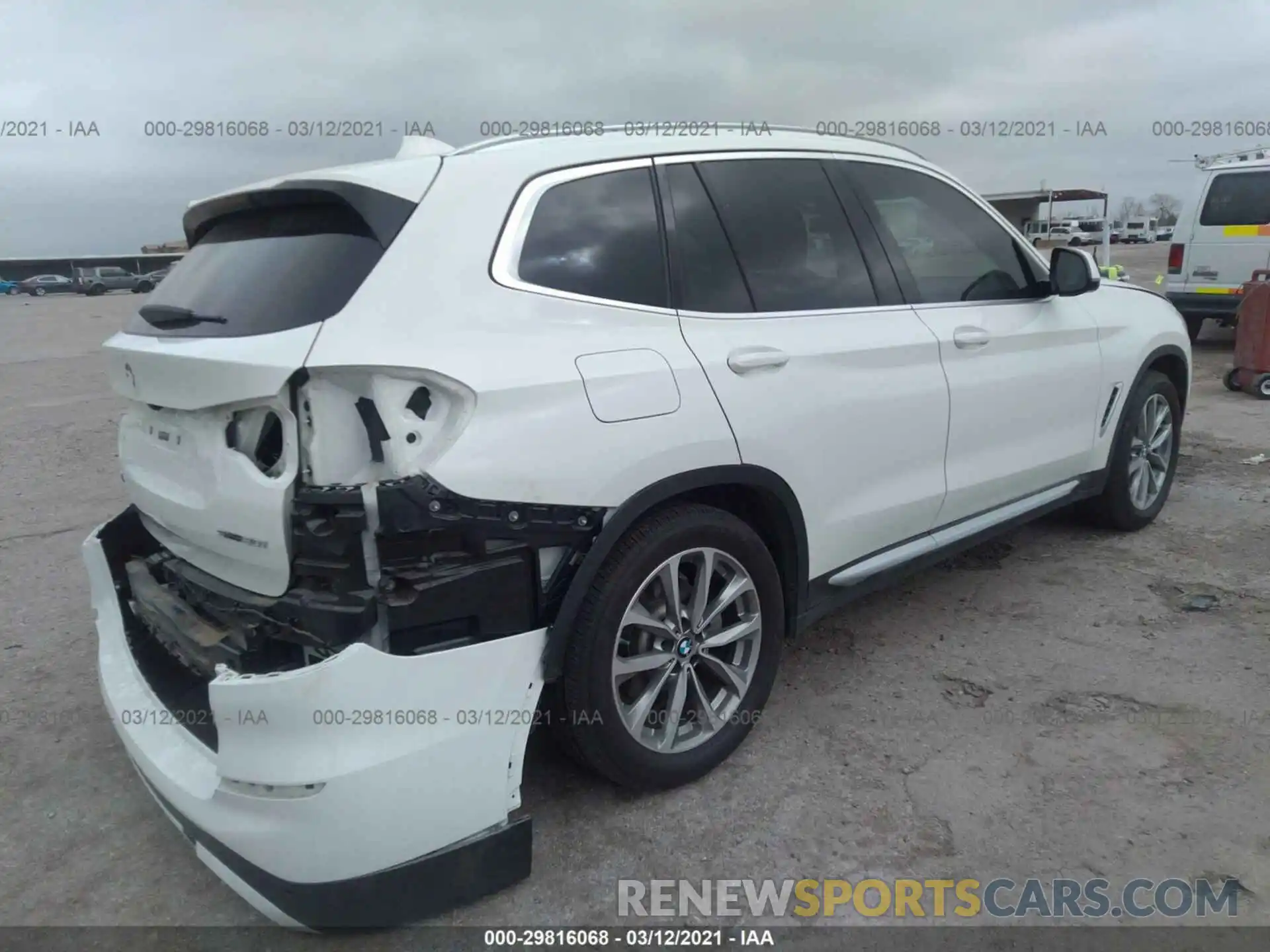 4 Фотография поврежденного автомобиля 5UXTR7C55KLR39549 BMW X3 2019
