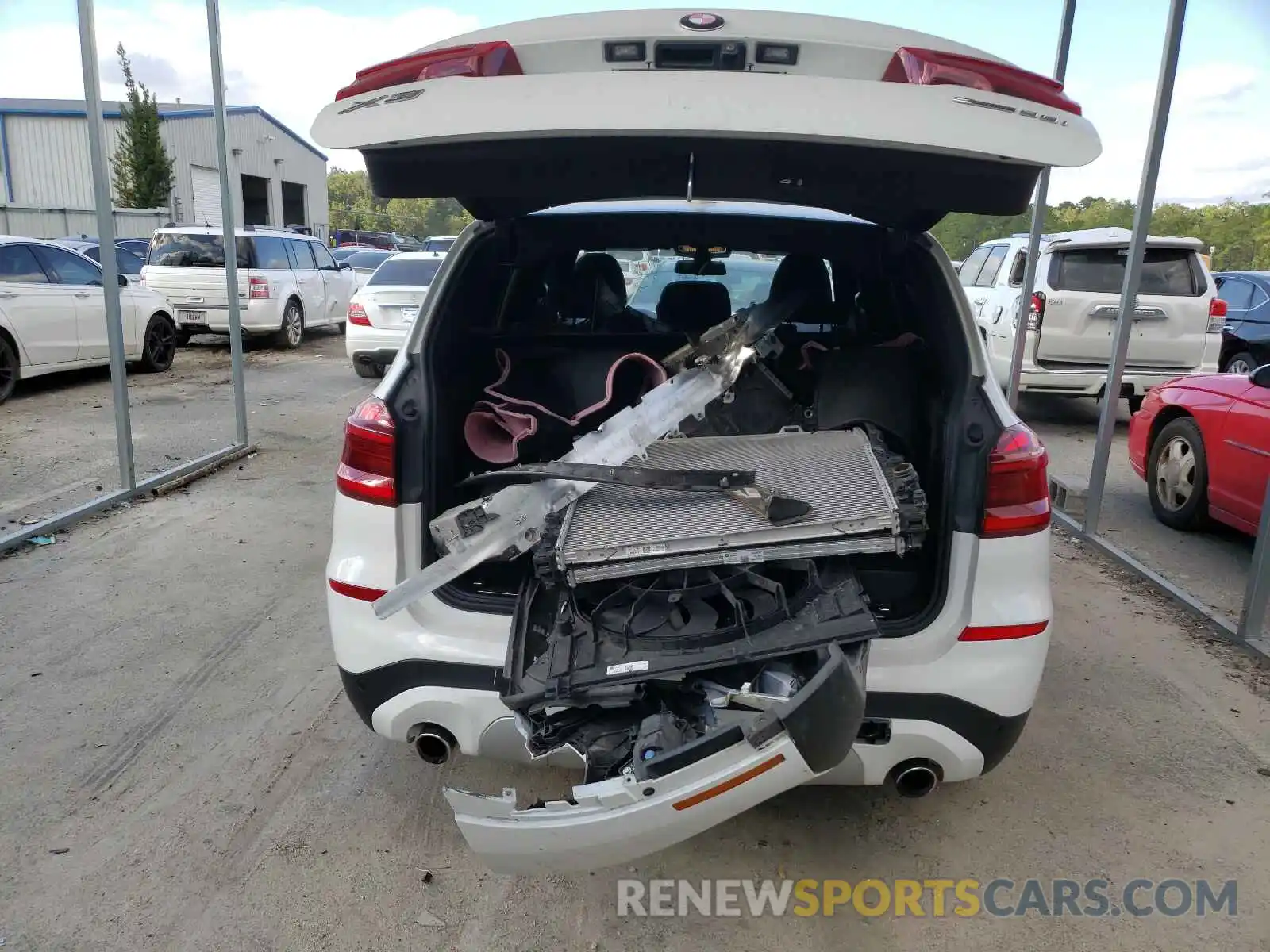 9 Photograph of a damaged car 5UXTR7C55KLR44072 BMW X3 2019