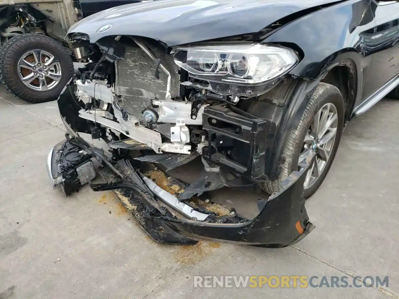 9 Photograph of a damaged car 5UXTR7C55KLR45156 BMW X3 2019