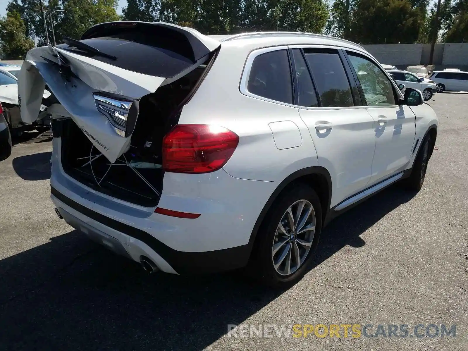 4 Фотография поврежденного автомобиля 5UXTR7C55KLR45576 BMW X3 2019