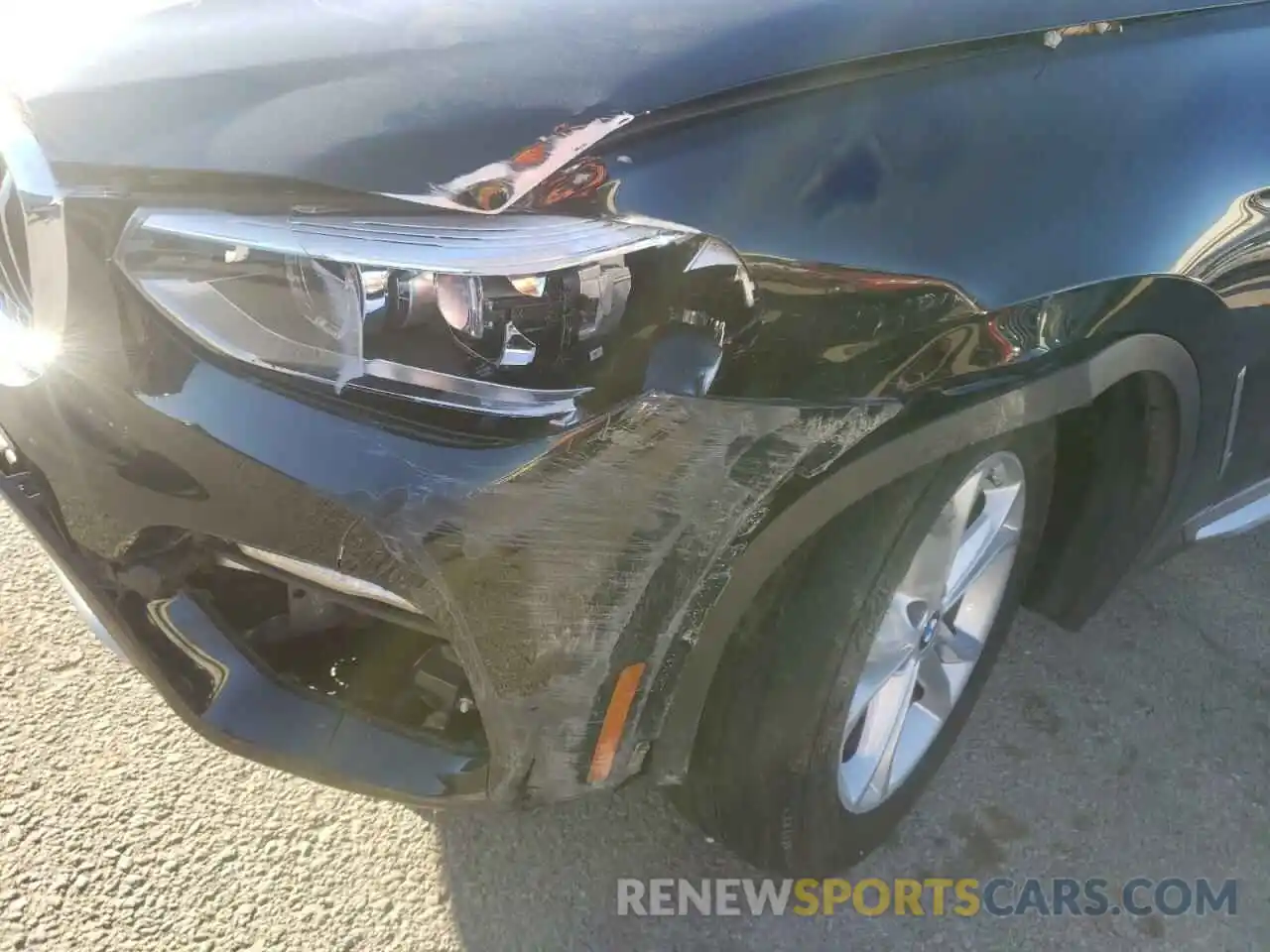 9 Photograph of a damaged car 5UXTR7C55KLR52639 BMW X3 2019