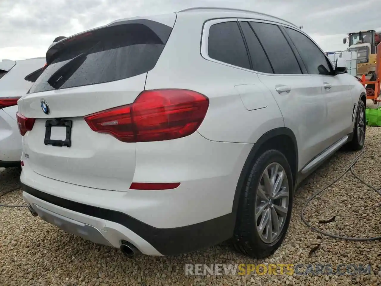 4 Photograph of a damaged car 5UXTR7C56KLE93737 BMW X3 2019