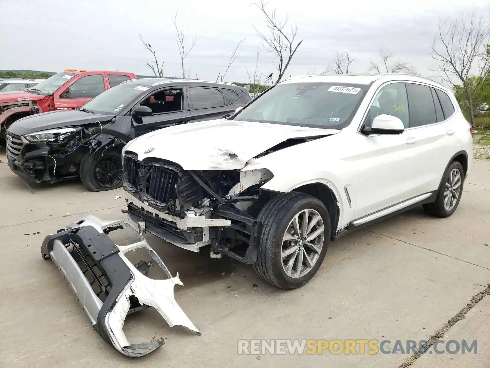 2 Photograph of a damaged car 5UXTR7C56KLE93964 BMW X3 2019