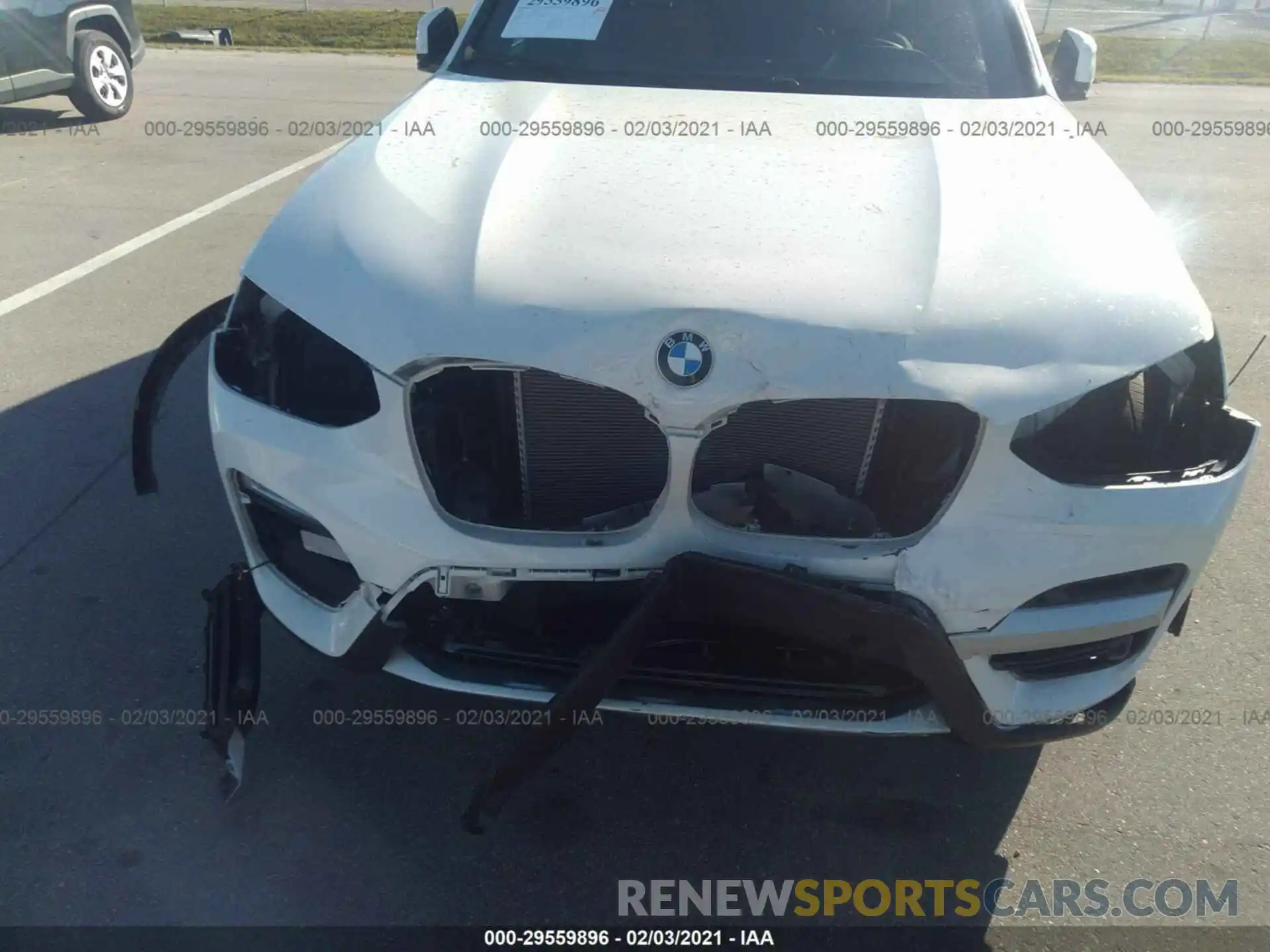 6 Photograph of a damaged car 5UXTR7C56KLE95942 BMW X3 2019