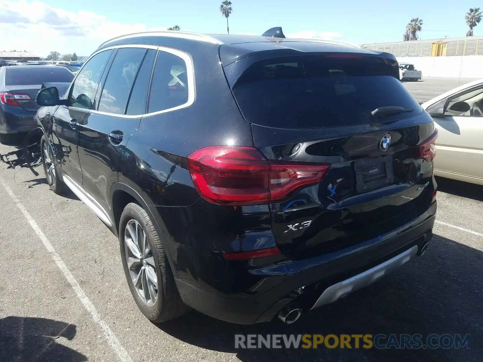 3 Photograph of a damaged car 5UXTR7C56KLE98517 BMW X3 2019