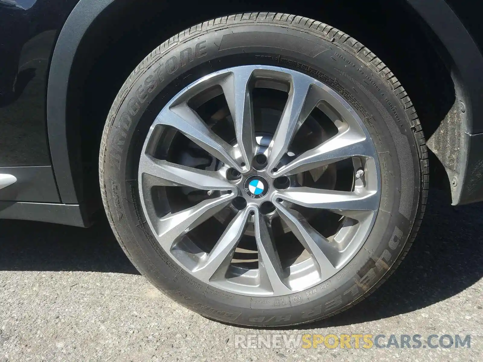 9 Photograph of a damaged car 5UXTR7C56KLE98517 BMW X3 2019