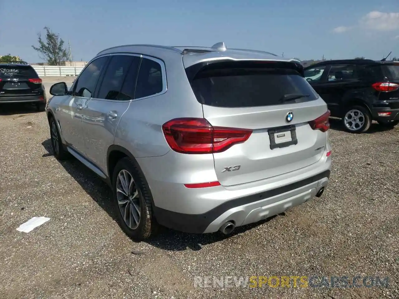 3 Photograph of a damaged car 5UXTR7C56KLR47482 BMW X3 2019