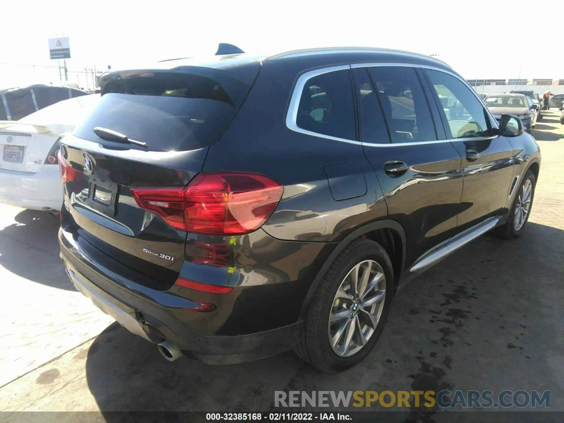 4 Photograph of a damaged car 5UXTR7C56KLR53475 BMW X3 2019