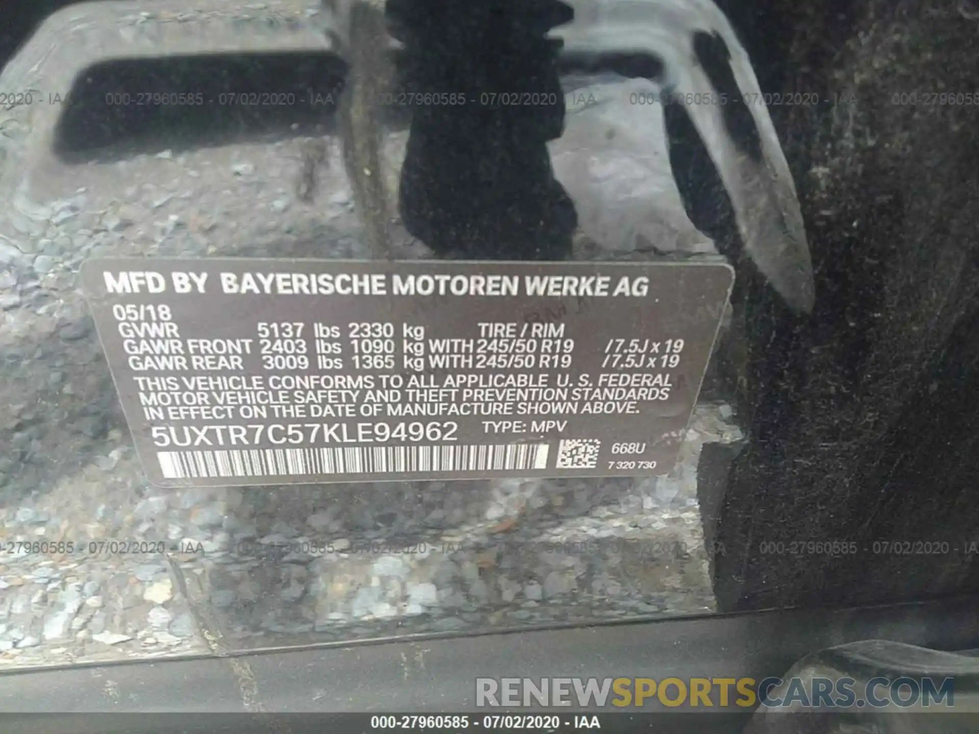 9 Photograph of a damaged car 5UXTR7C57KLE94962 BMW X3 2019