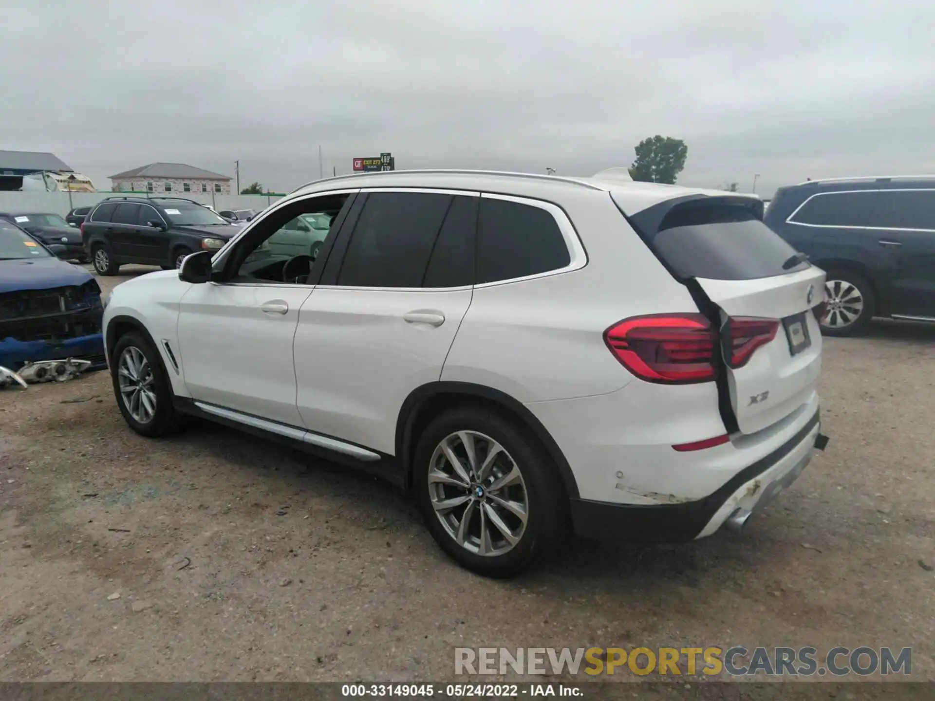 3 Photograph of a damaged car 5UXTR7C57KLE97568 BMW X3 2019