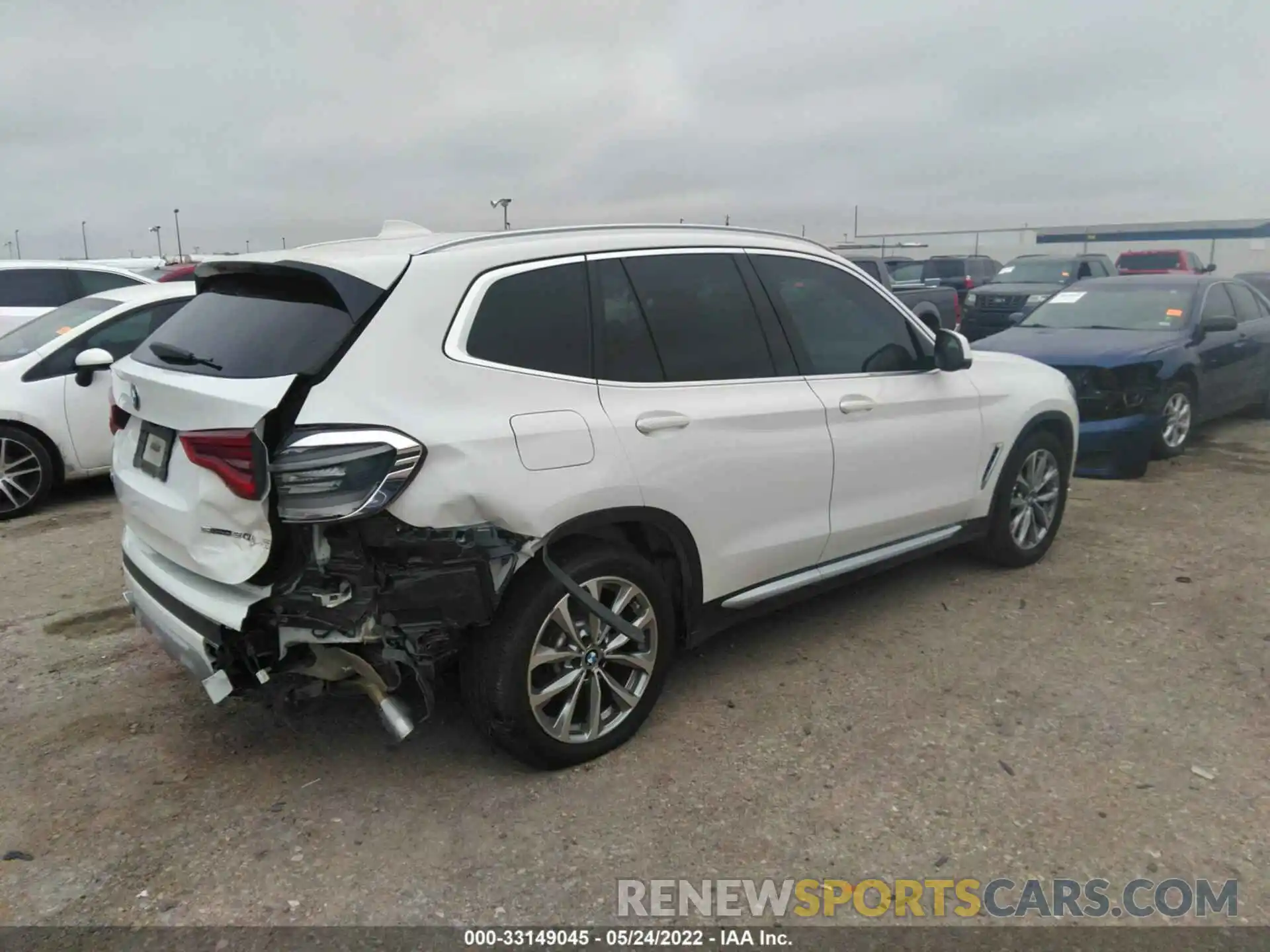 4 Photograph of a damaged car 5UXTR7C57KLE97568 BMW X3 2019