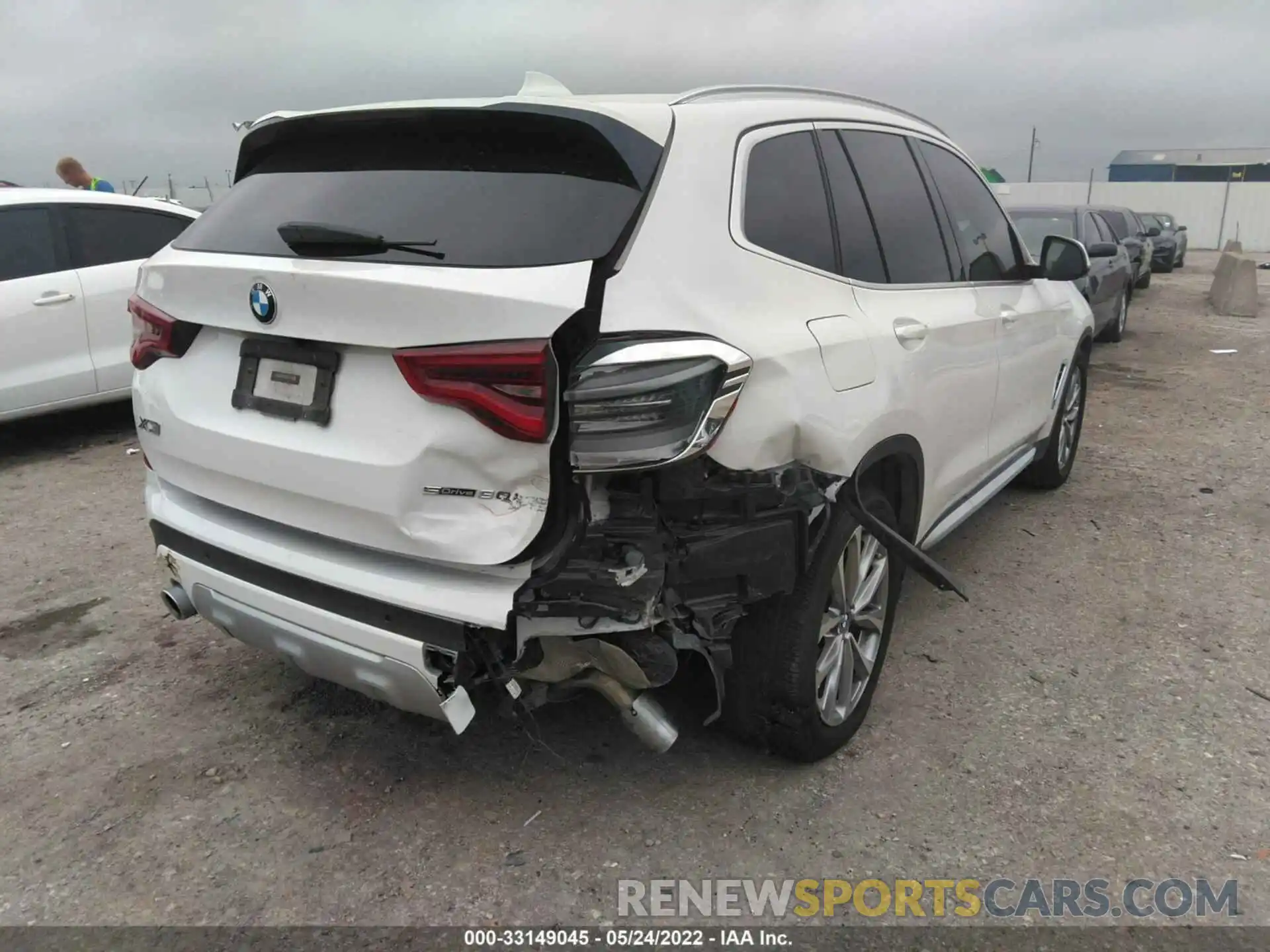 6 Photograph of a damaged car 5UXTR7C57KLE97568 BMW X3 2019