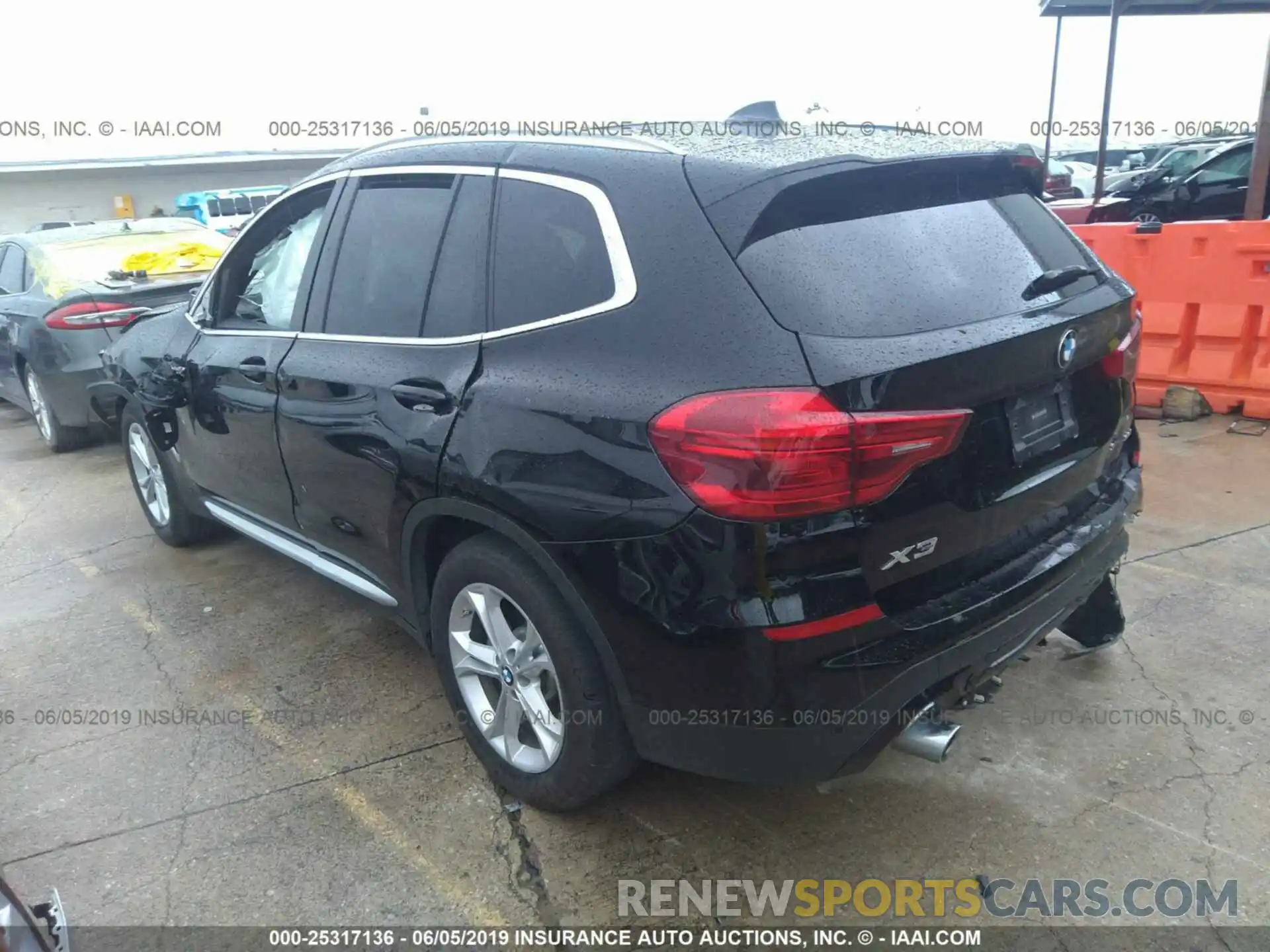 3 Photograph of a damaged car 5UXTR7C57KLF24624 BMW X3 2019