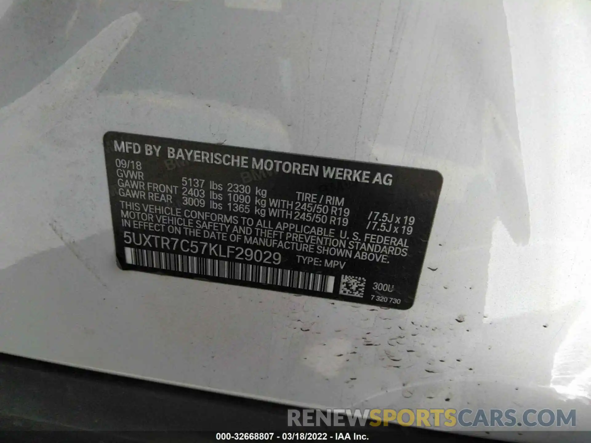 9 Photograph of a damaged car 5UXTR7C57KLF29029 BMW X3 2019