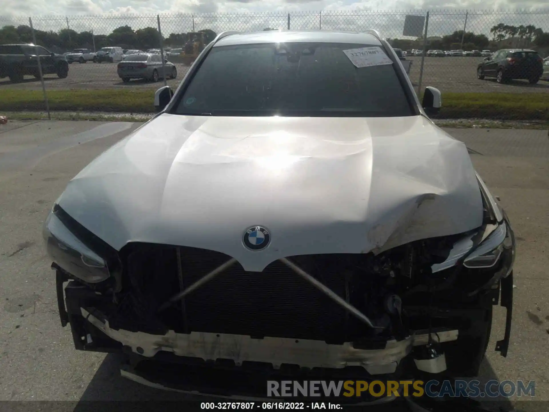 6 Photograph of a damaged car 5UXTR7C57KLF33159 BMW X3 2019