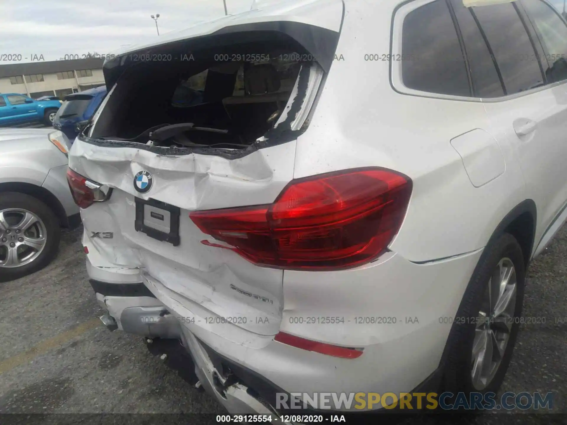 6 Photograph of a damaged car 5UXTR7C57KLF33842 BMW X3 2019