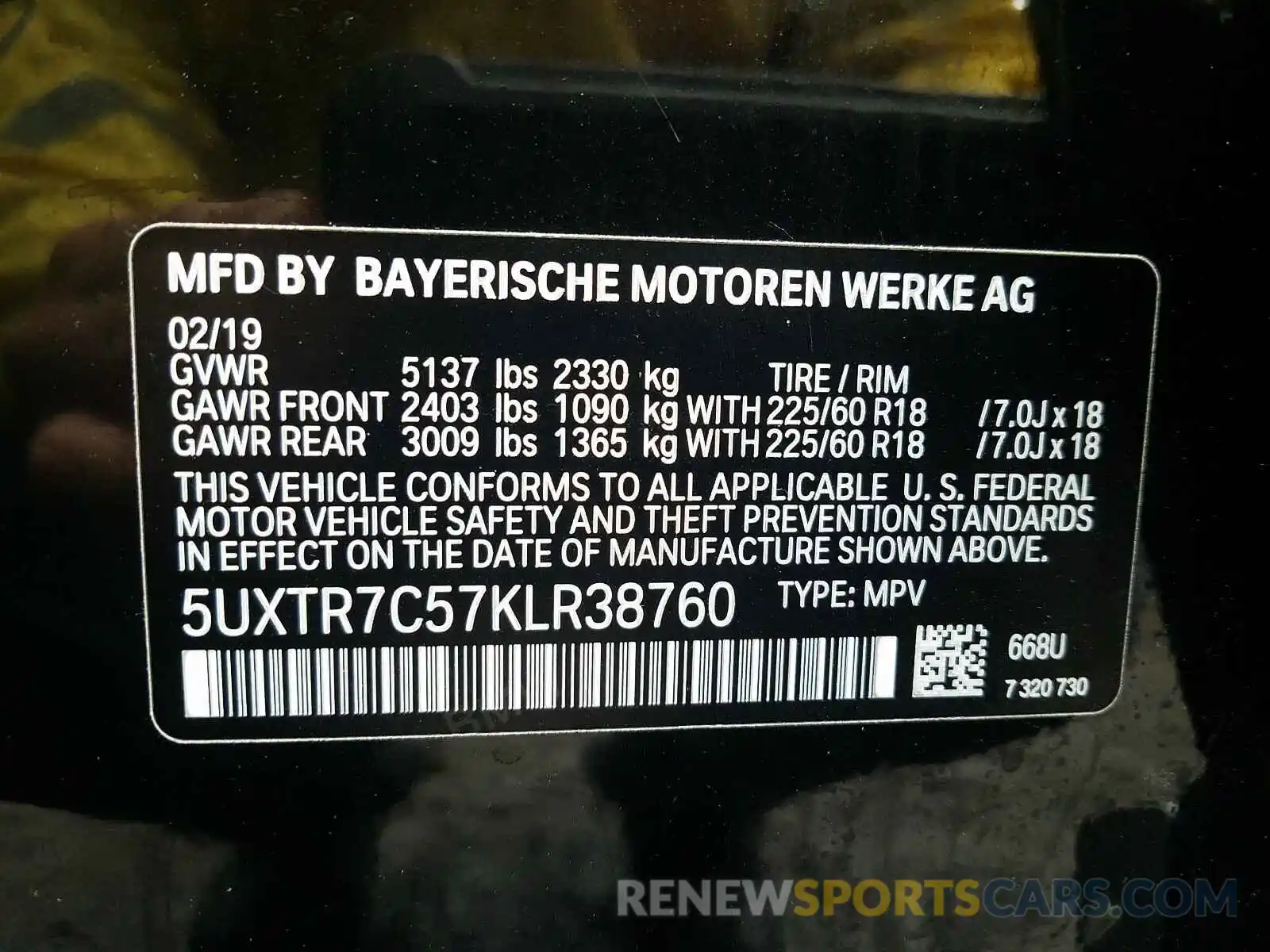 10 Photograph of a damaged car 5UXTR7C57KLR38760 BMW X3 2019