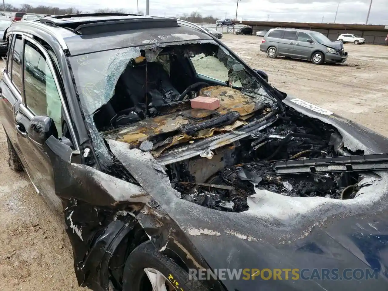 9 Photograph of a damaged car 5UXTR7C57KLR43862 BMW X3 2019