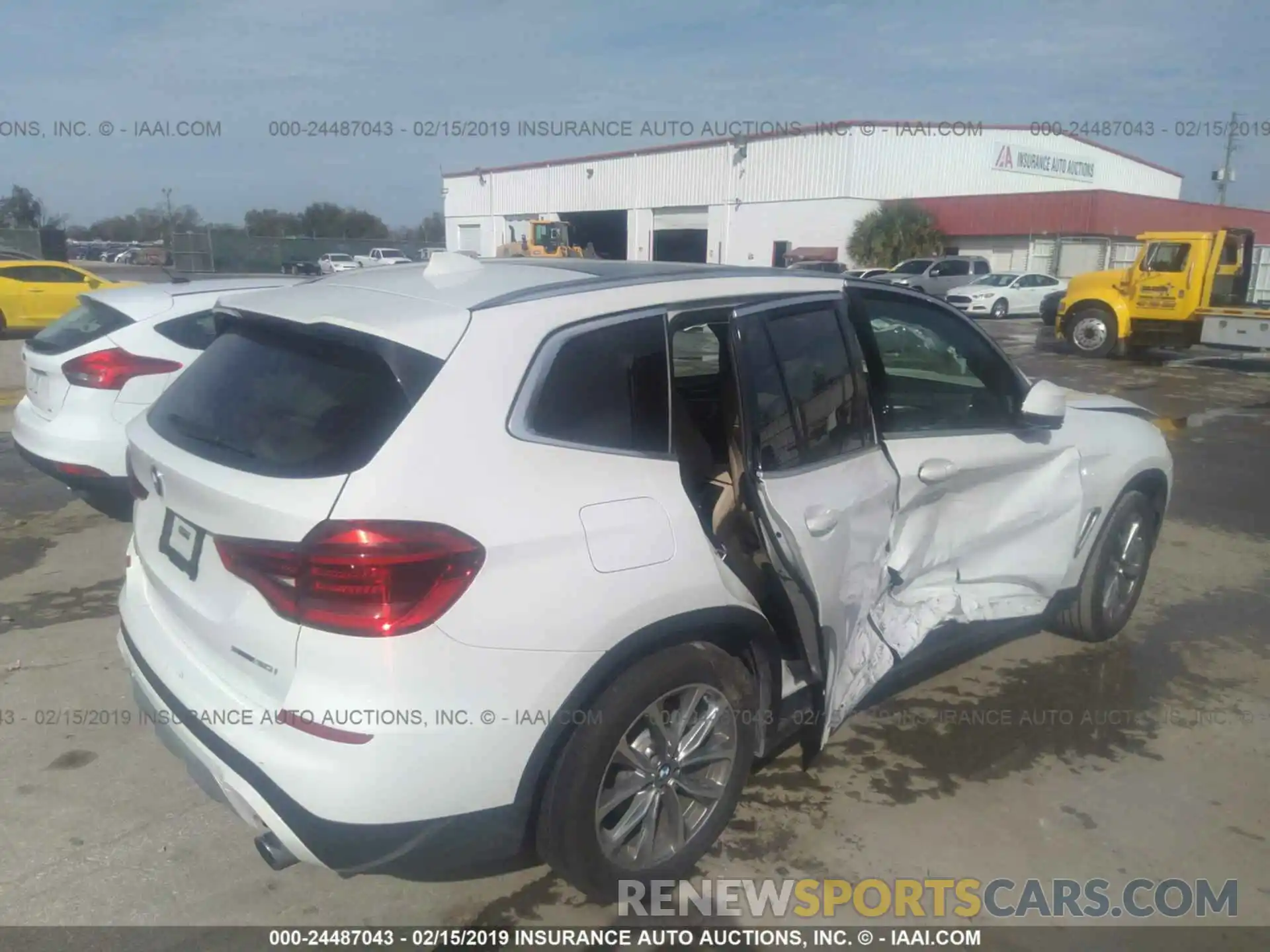 6 Photograph of a damaged car 5UXTR7C58KLA48626 BMW X3 2019