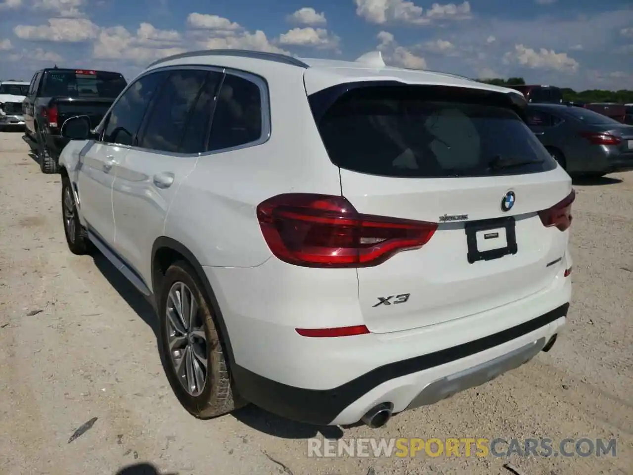 3 Photograph of a damaged car 5UXTR7C58KLE94002 BMW X3 2019