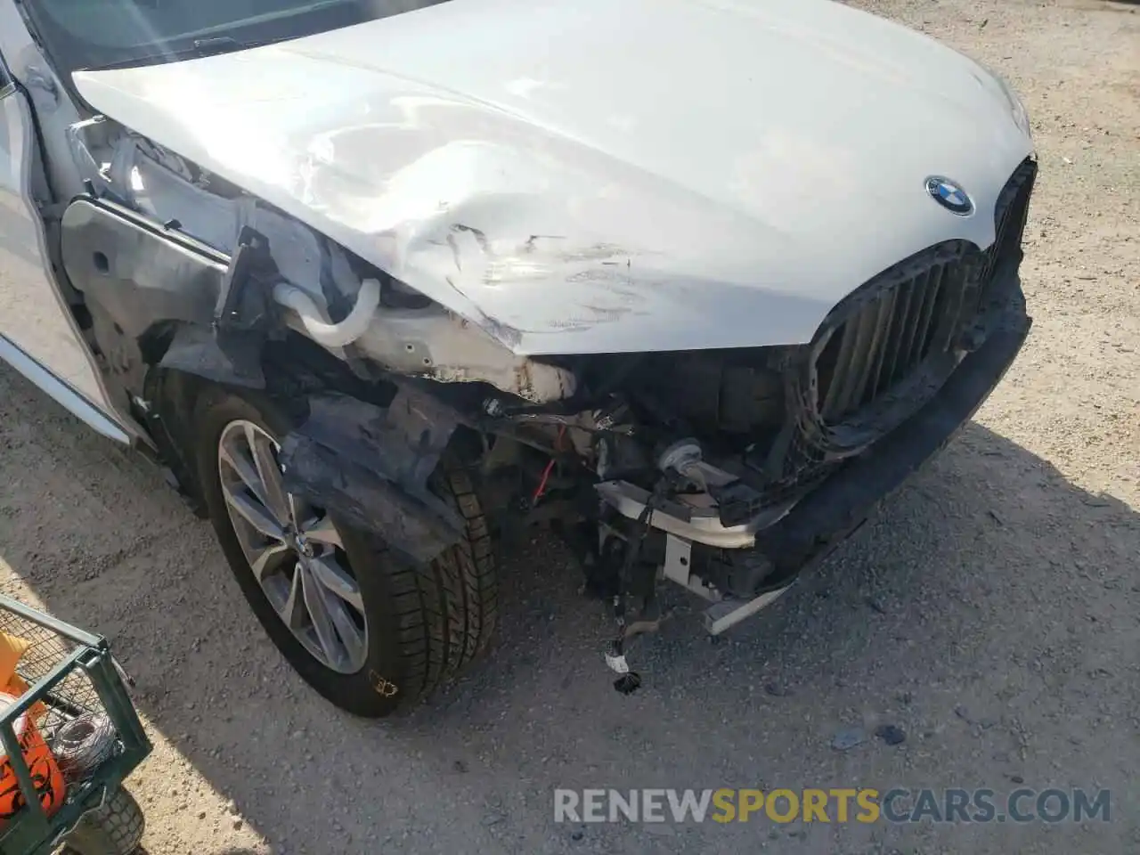 9 Photograph of a damaged car 5UXTR7C58KLE94002 BMW X3 2019