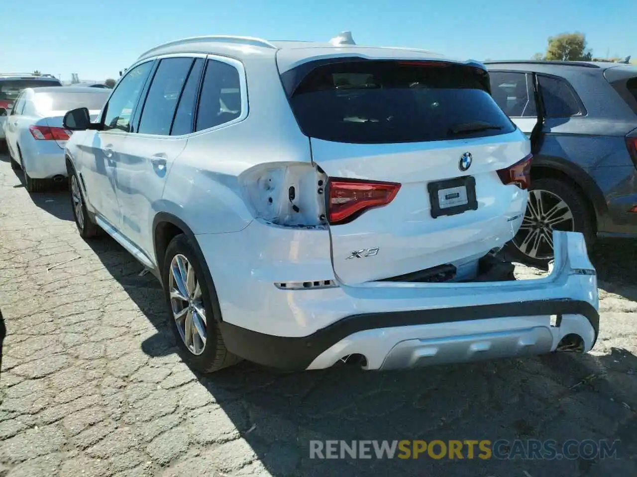 3 Photograph of a damaged car 5UXTR7C58KLE94081 BMW X3 2019