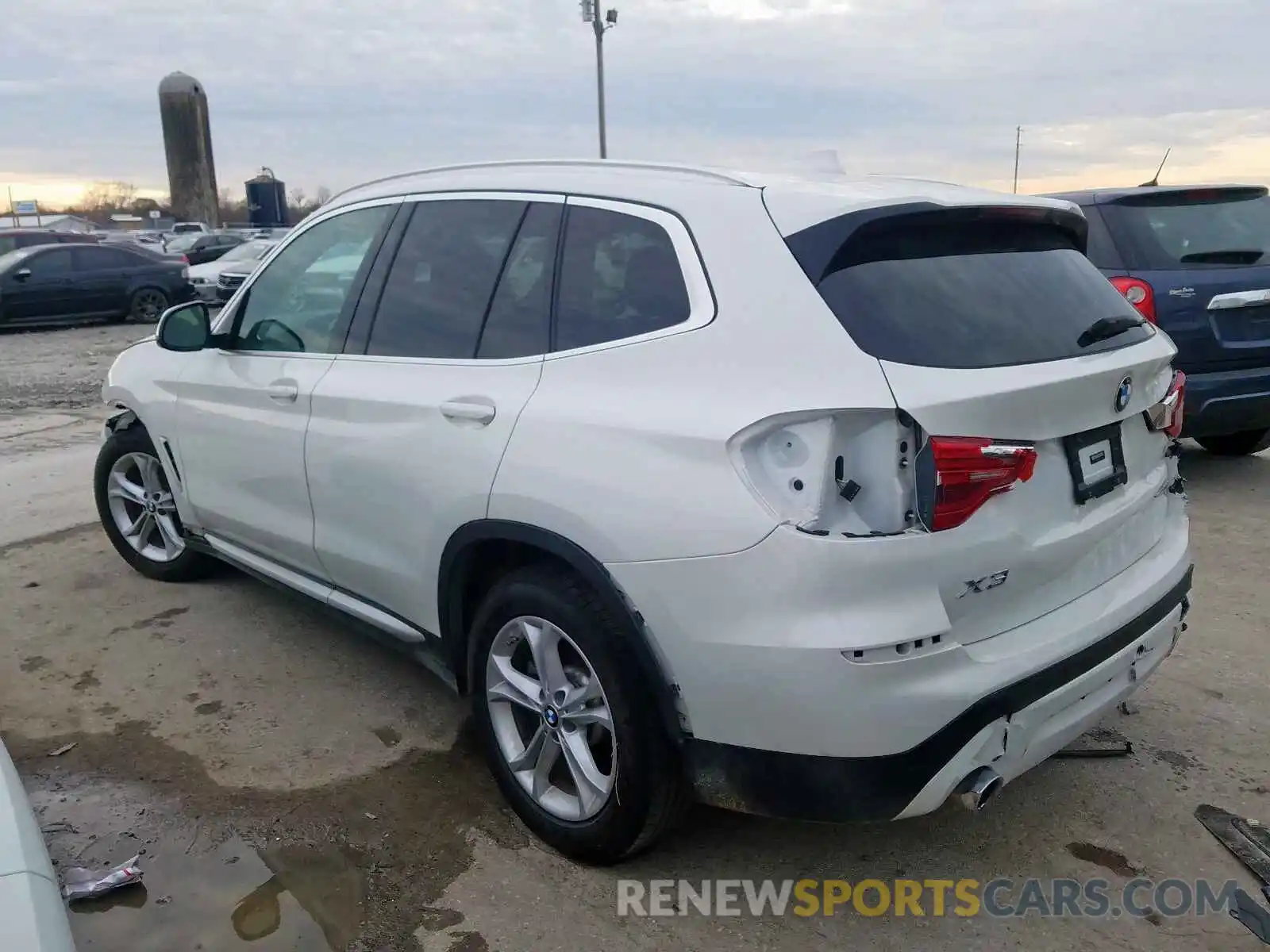 3 Photograph of a damaged car 5UXTR7C58KLE96381 BMW X3 2019