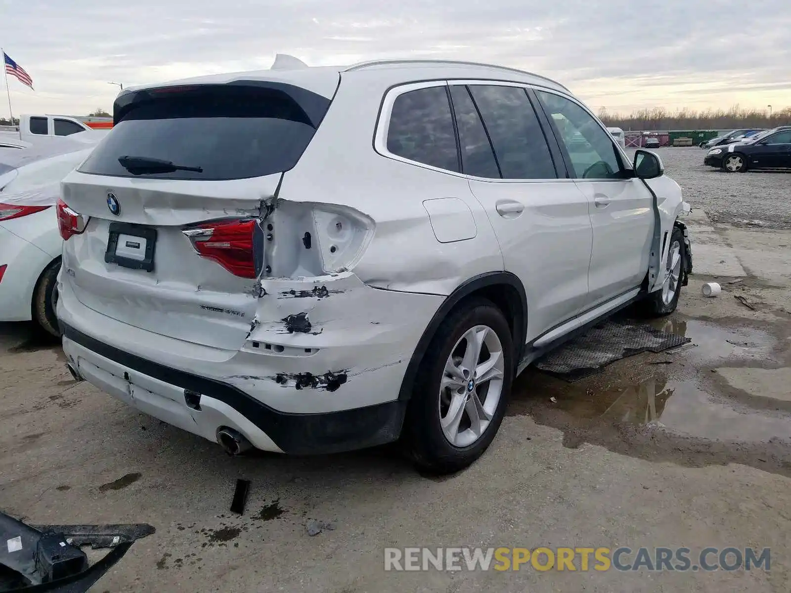 4 Photograph of a damaged car 5UXTR7C58KLE96381 BMW X3 2019