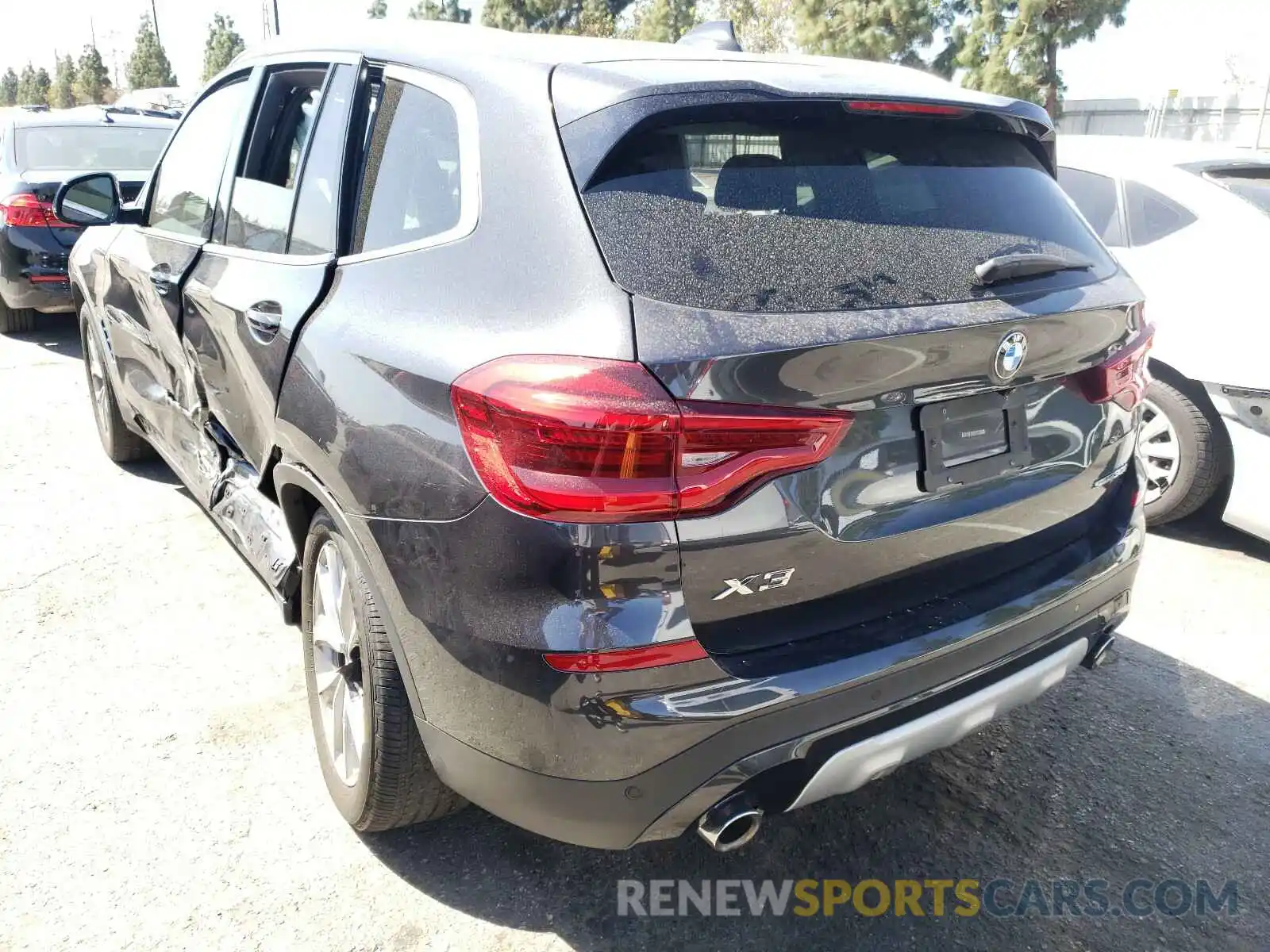 3 Photograph of a damaged car 5UXTR7C58KLE98194 BMW X3 2019