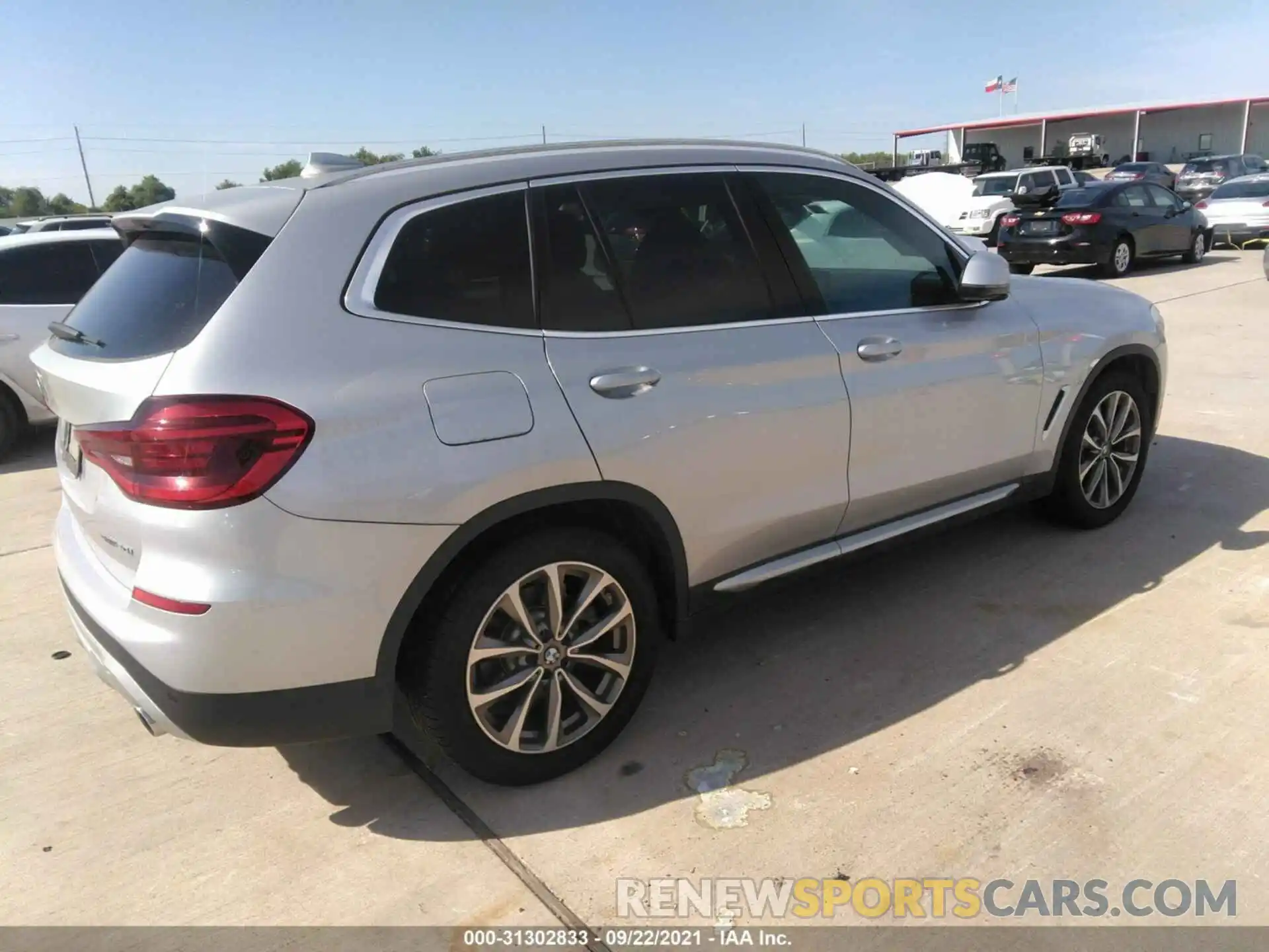 4 Photograph of a damaged car 5UXTR7C58KLF31632 BMW X3 2019