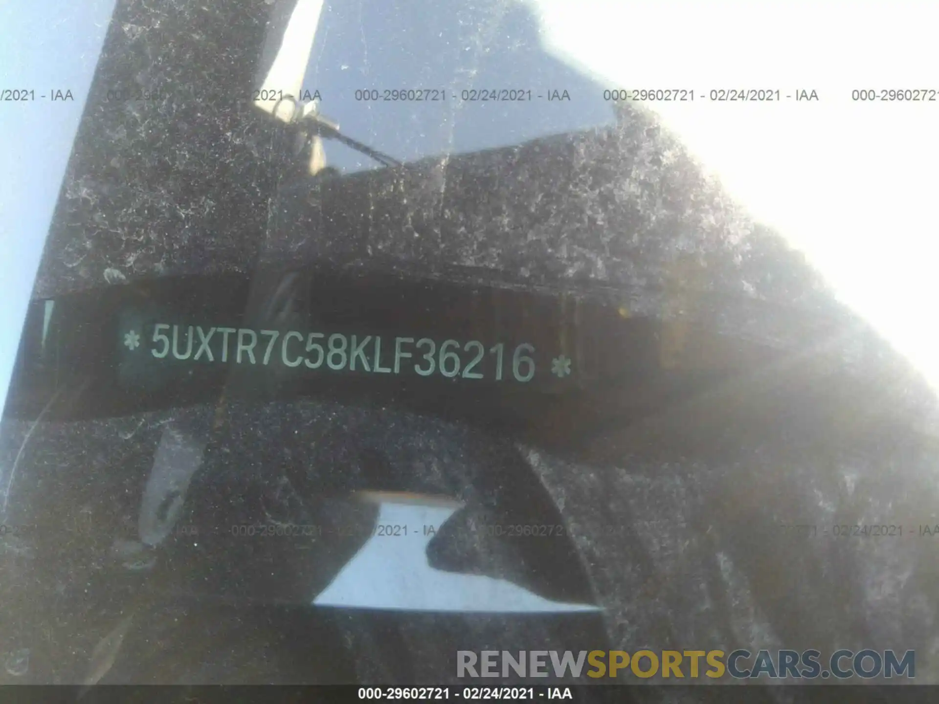 9 Photograph of a damaged car 5UXTR7C58KLF36216 BMW X3 2019