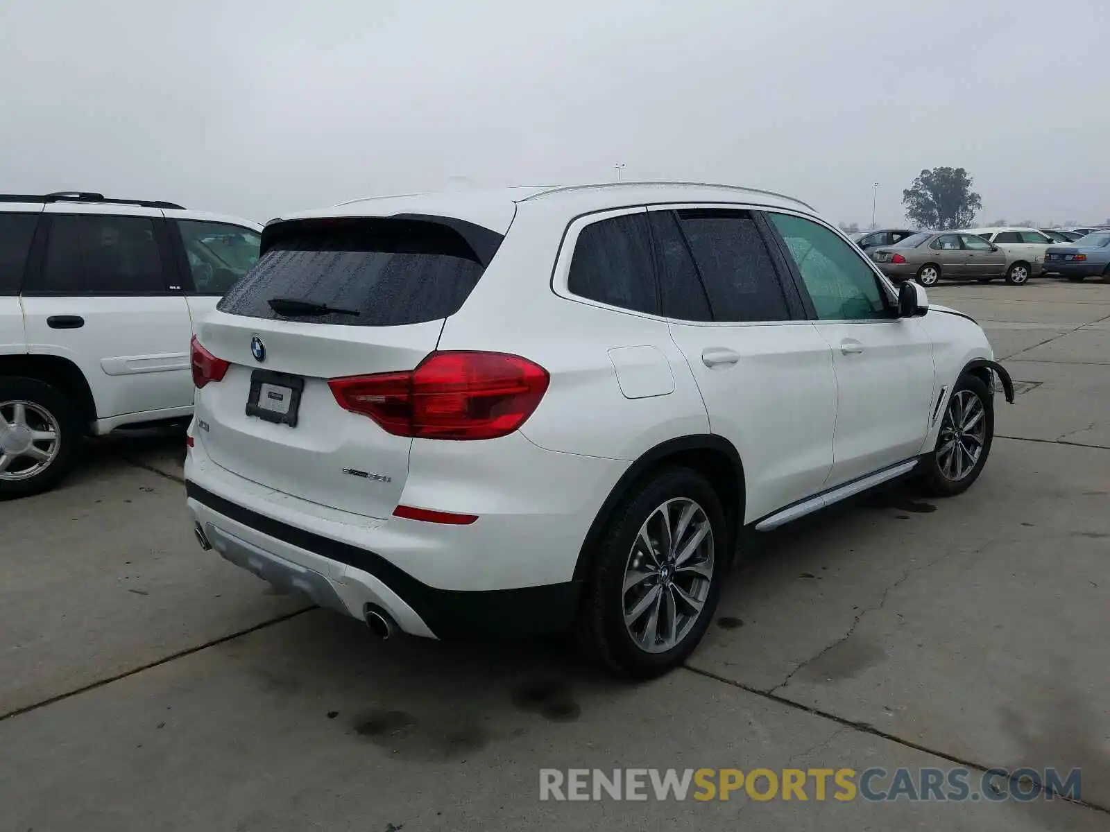 4 Фотография поврежденного автомобиля 5UXTR7C58KLR49783 BMW X3 2019