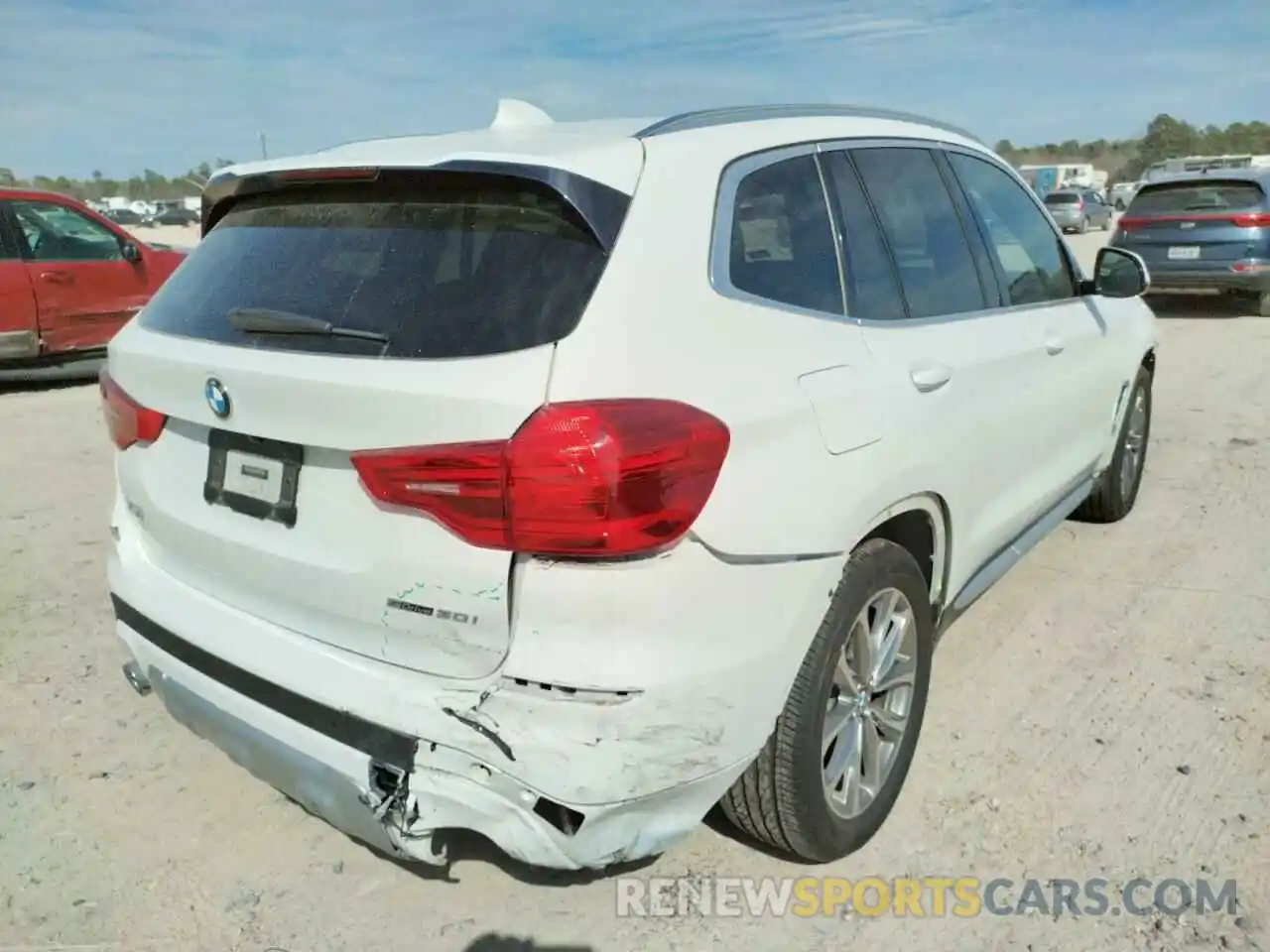 4 Фотография поврежденного автомобиля 5UXTR7C59KLE93747 BMW X3 2019