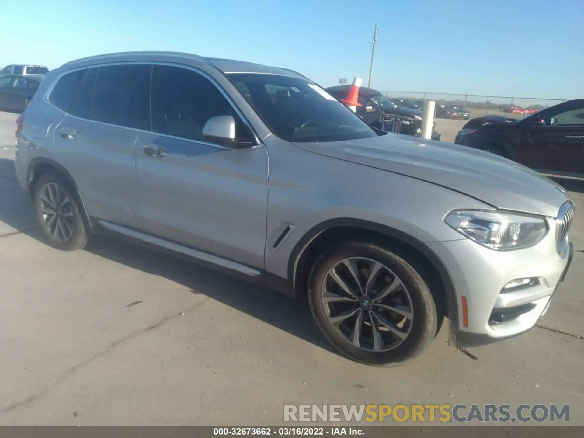 1 Photograph of a damaged car 5UXTR7C59KLE94137 BMW X3 2019