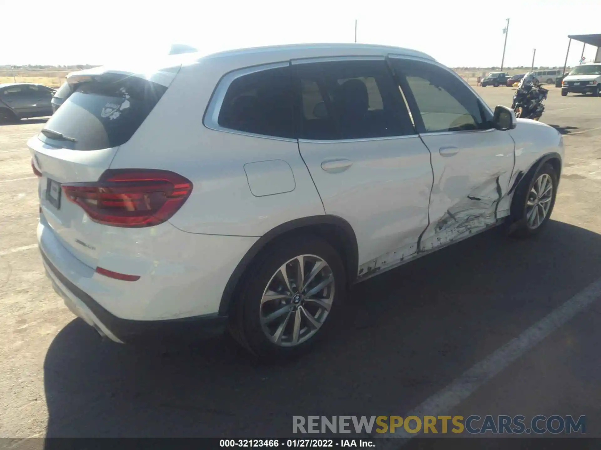 4 Photograph of a damaged car 5UXTR7C59KLE94641 BMW X3 2019