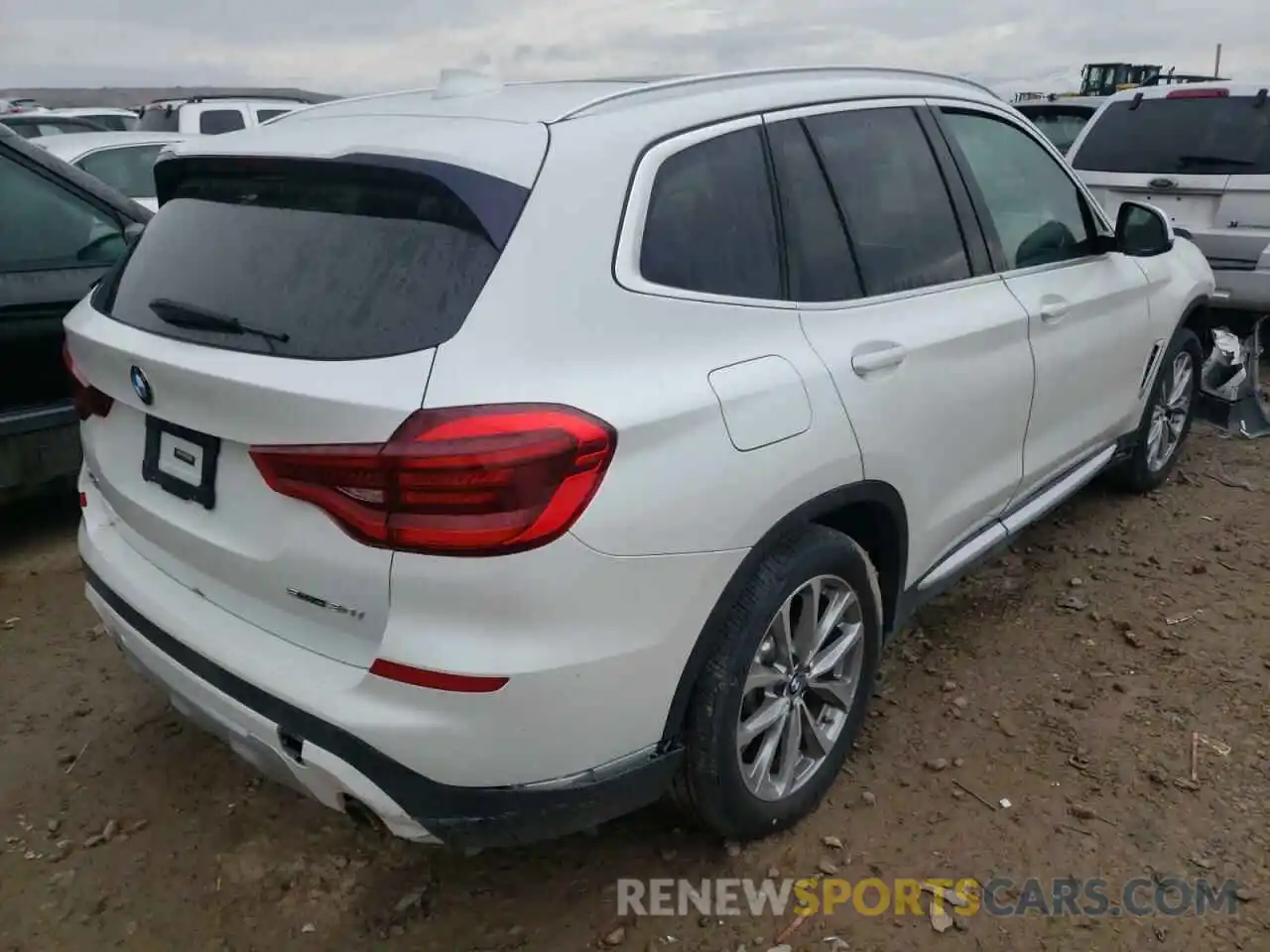 4 Фотография поврежденного автомобиля 5UXTR7C59KLE96244 BMW X3 2019