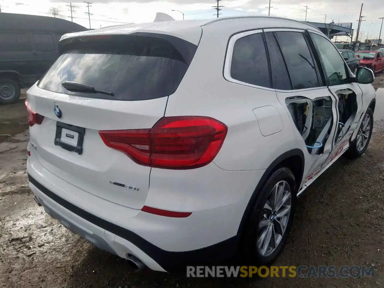 4 Фотография поврежденного автомобиля 5UXTR7C59KLE97085 BMW X3 2019