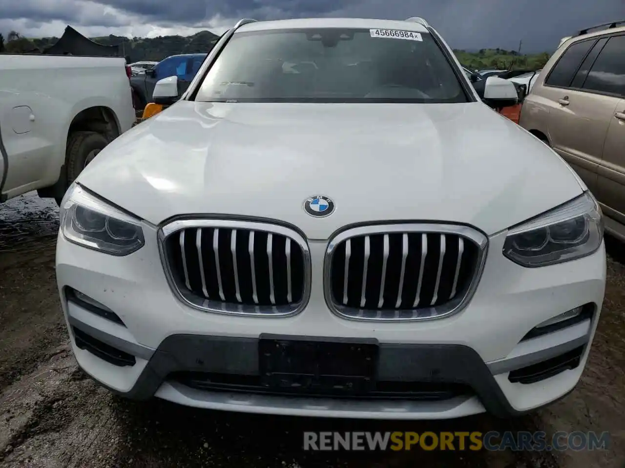 5 Photograph of a damaged car 5UXTR7C59KLE98429 BMW X3 2019