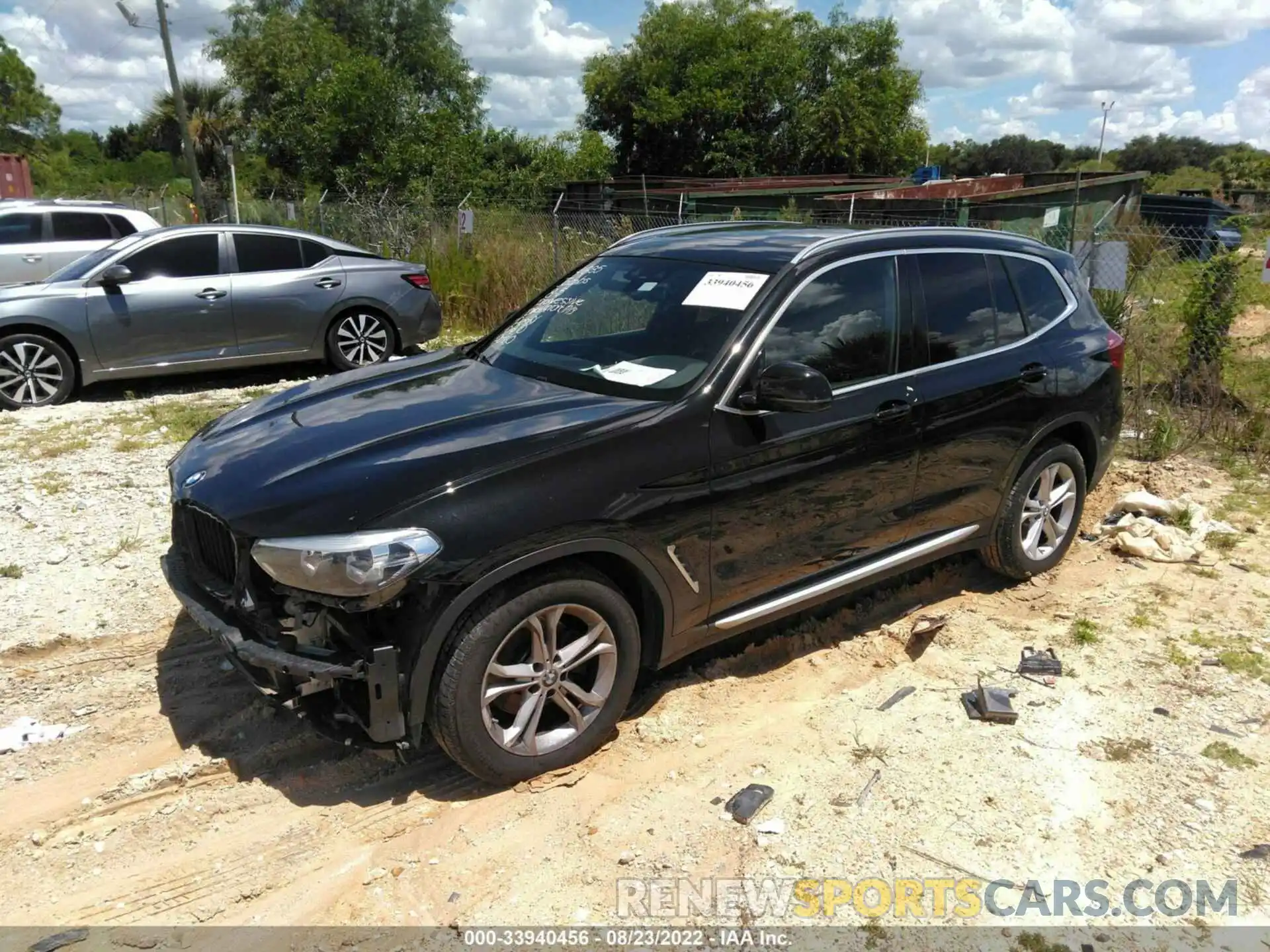 2 Фотография поврежденного автомобиля 5UXTR7C59KLF26813 BMW X3 2019