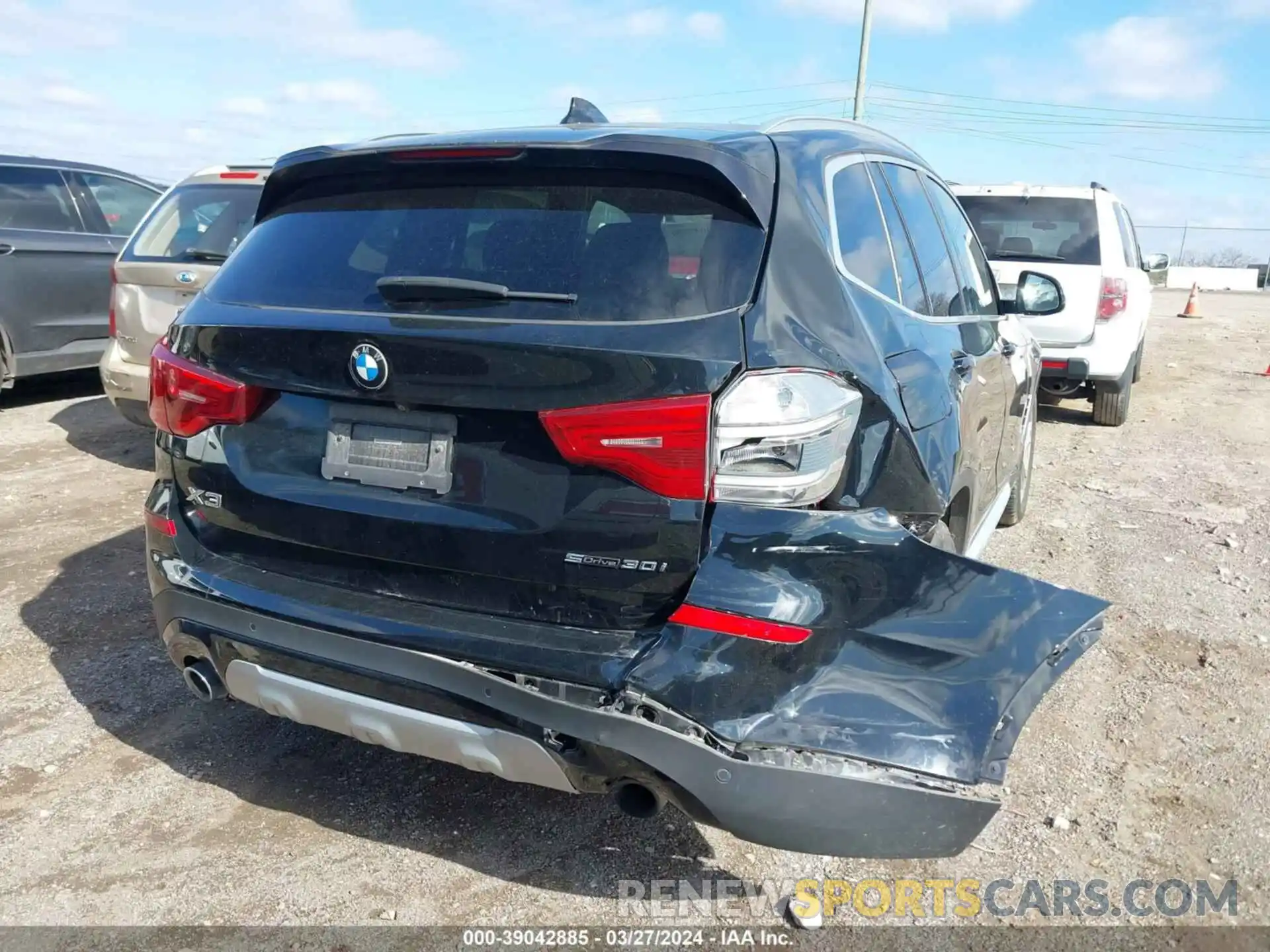 16 Photograph of a damaged car 5UXTR7C59KLF26925 BMW X3 2019